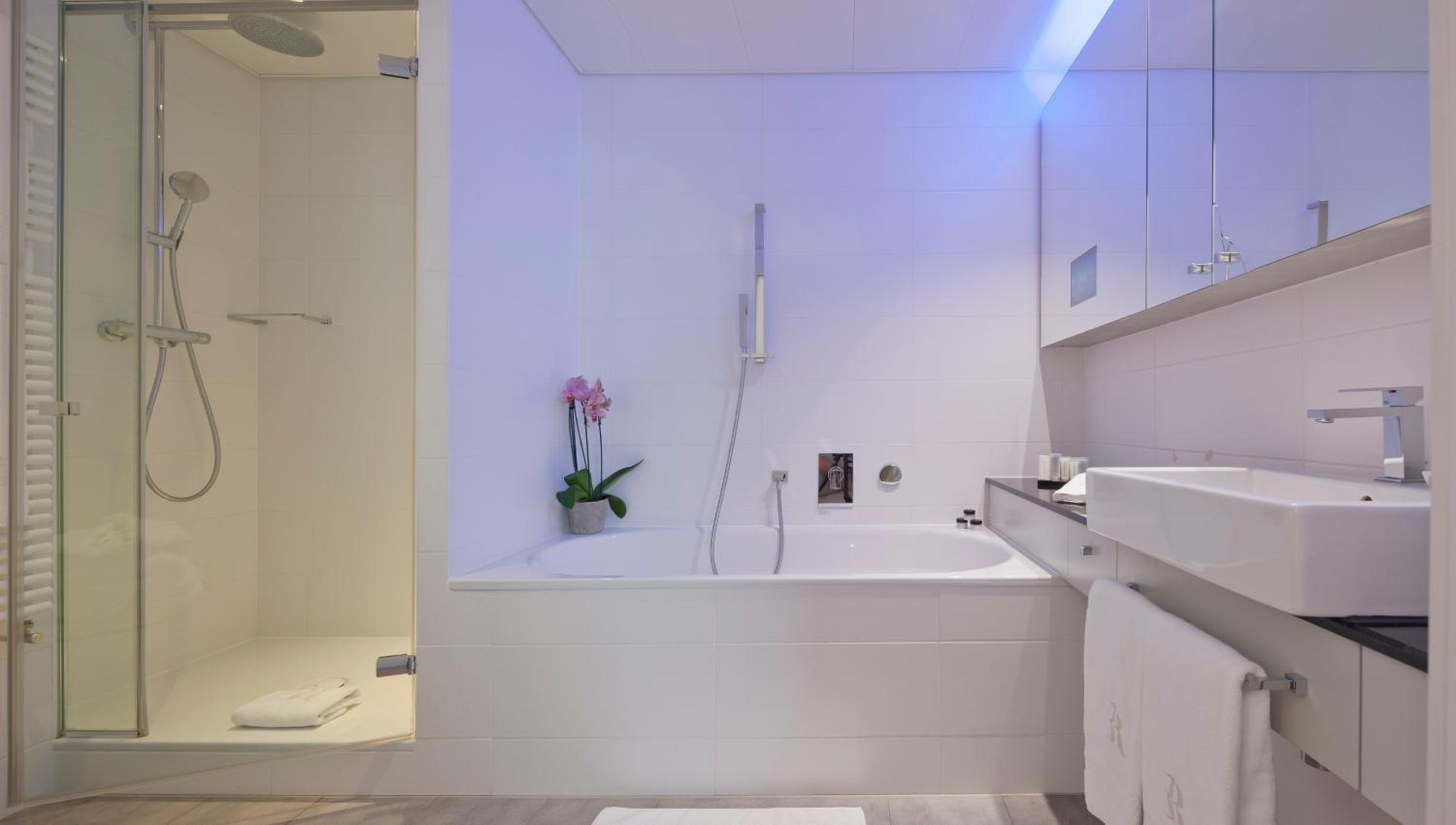 Superior One-Bedroom Apartment - Air-conditioned -  50 sqm thumbnail 6