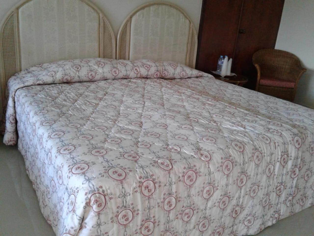 Double or Twin Room - Photo 31