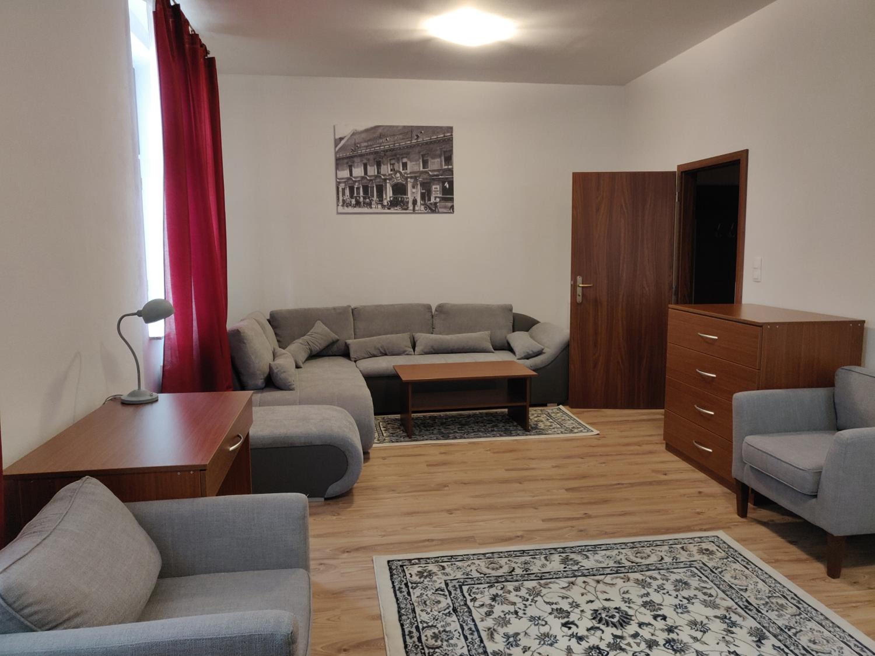 Deluxe Double Room (2 Adults + 1 Child) - Photo 5