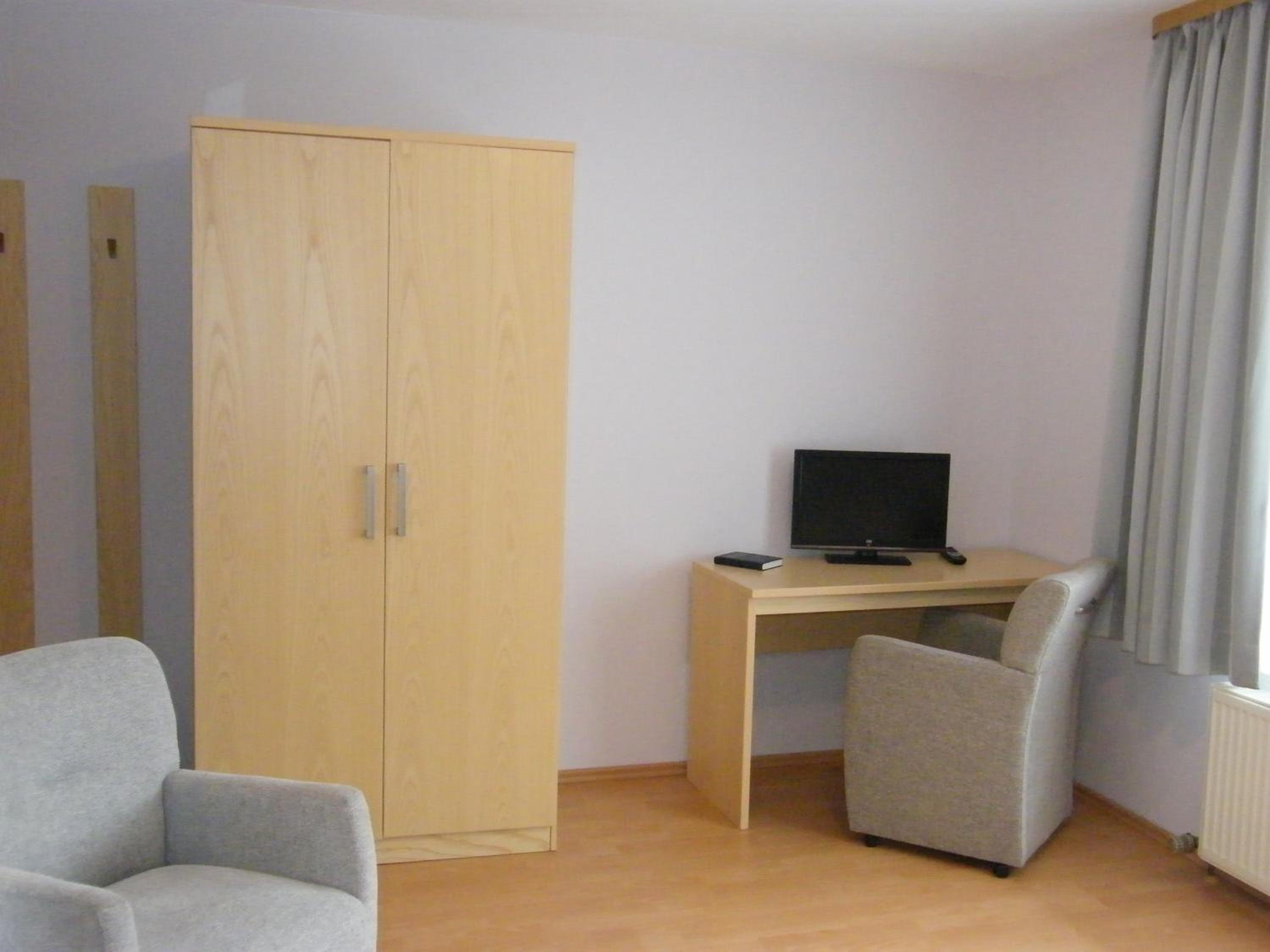 Standard Double Room - Photo 3