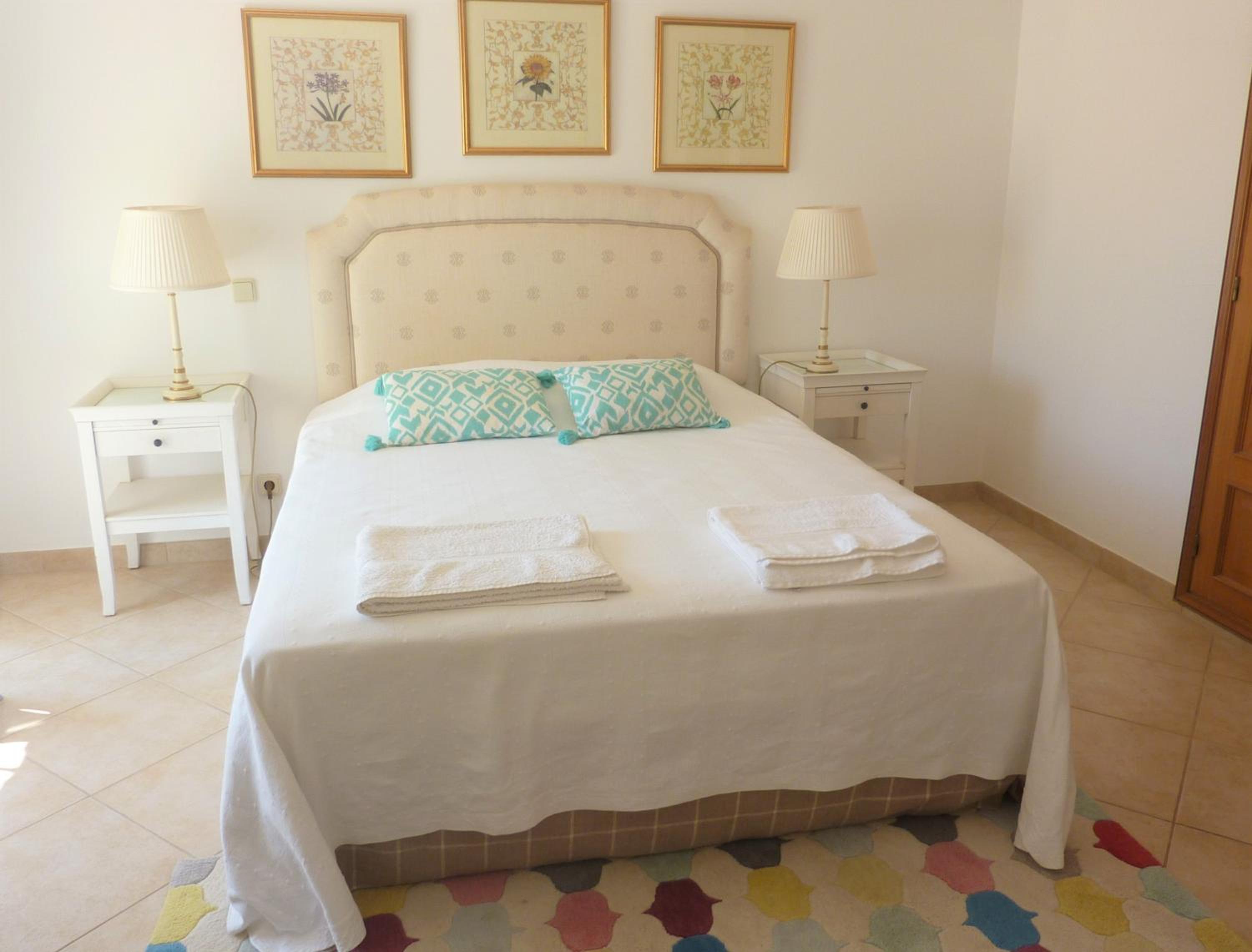 Villa com Piscina Privada
