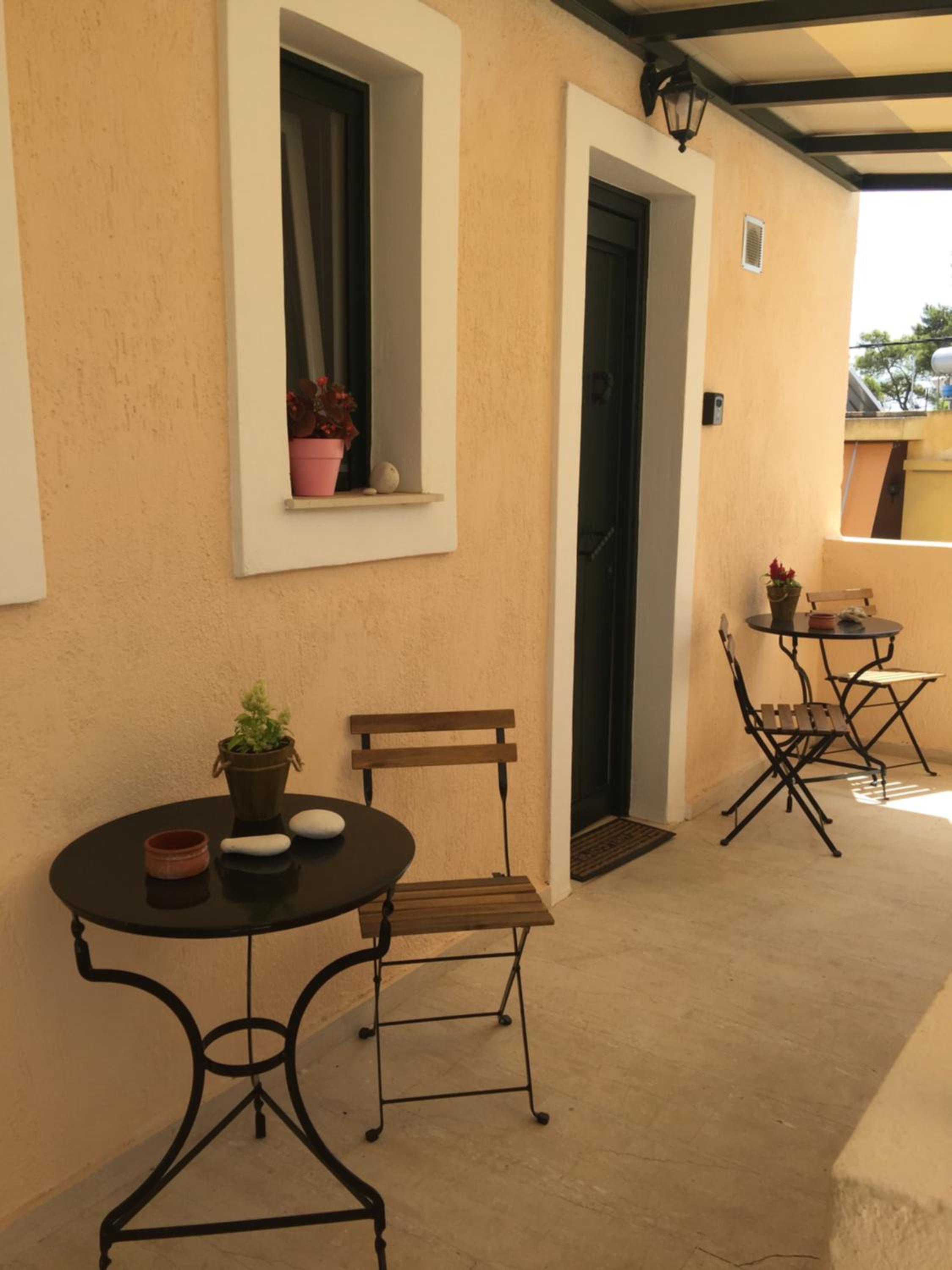 Studio Apartment with Sea View photo 2