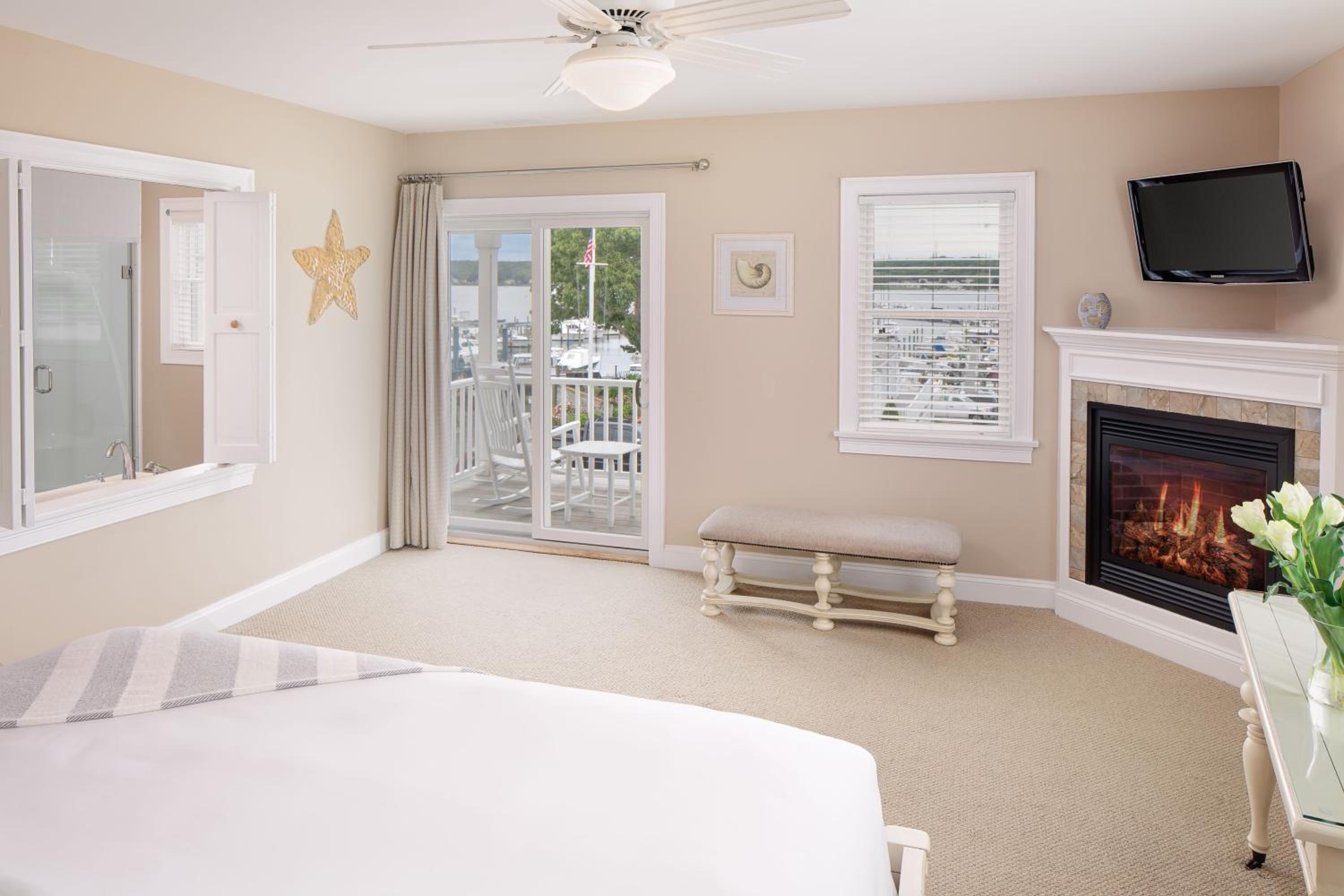 King Room with Balcony photo 2