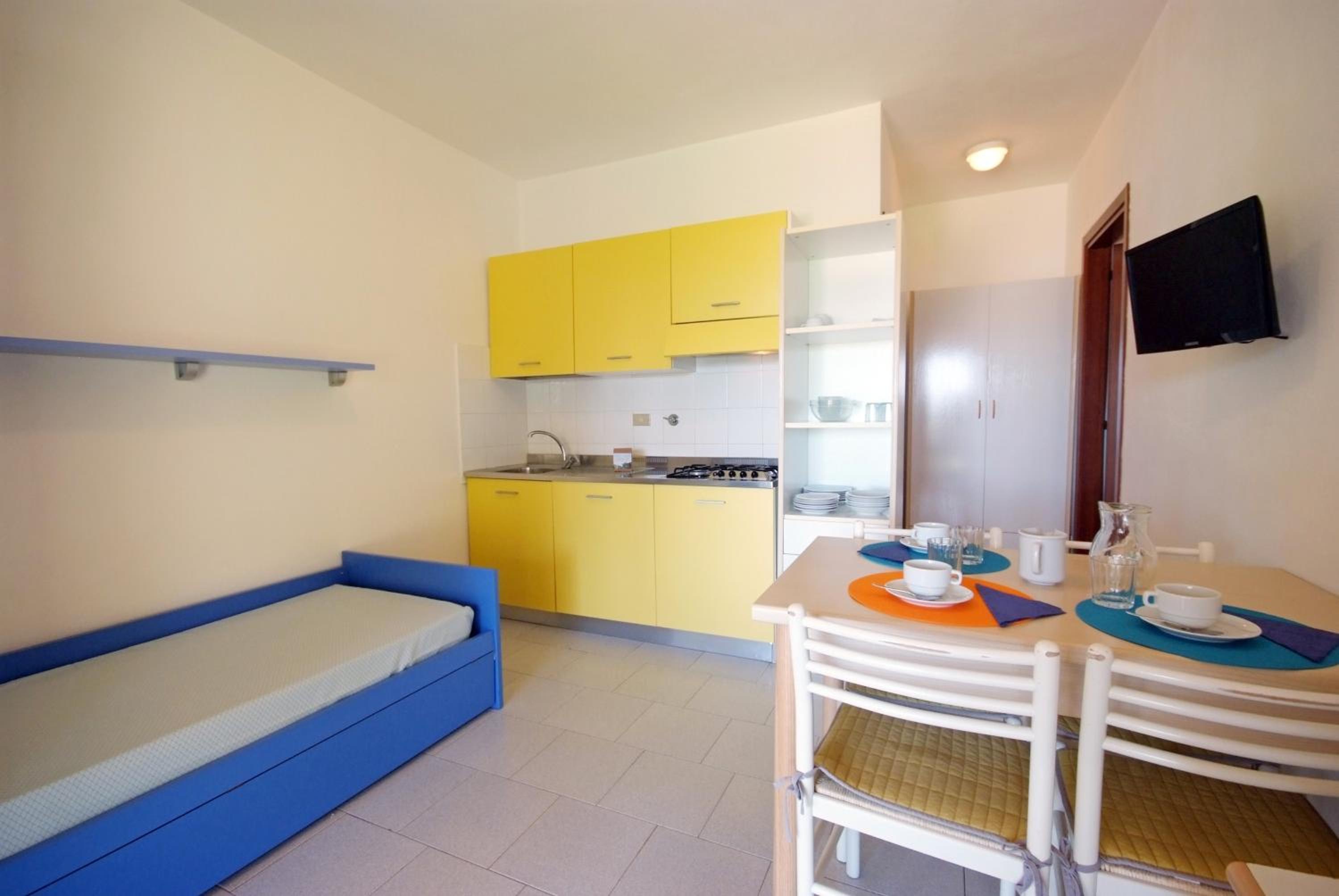 One-Bedroom Apartment (5 Adults) - Photo 5
