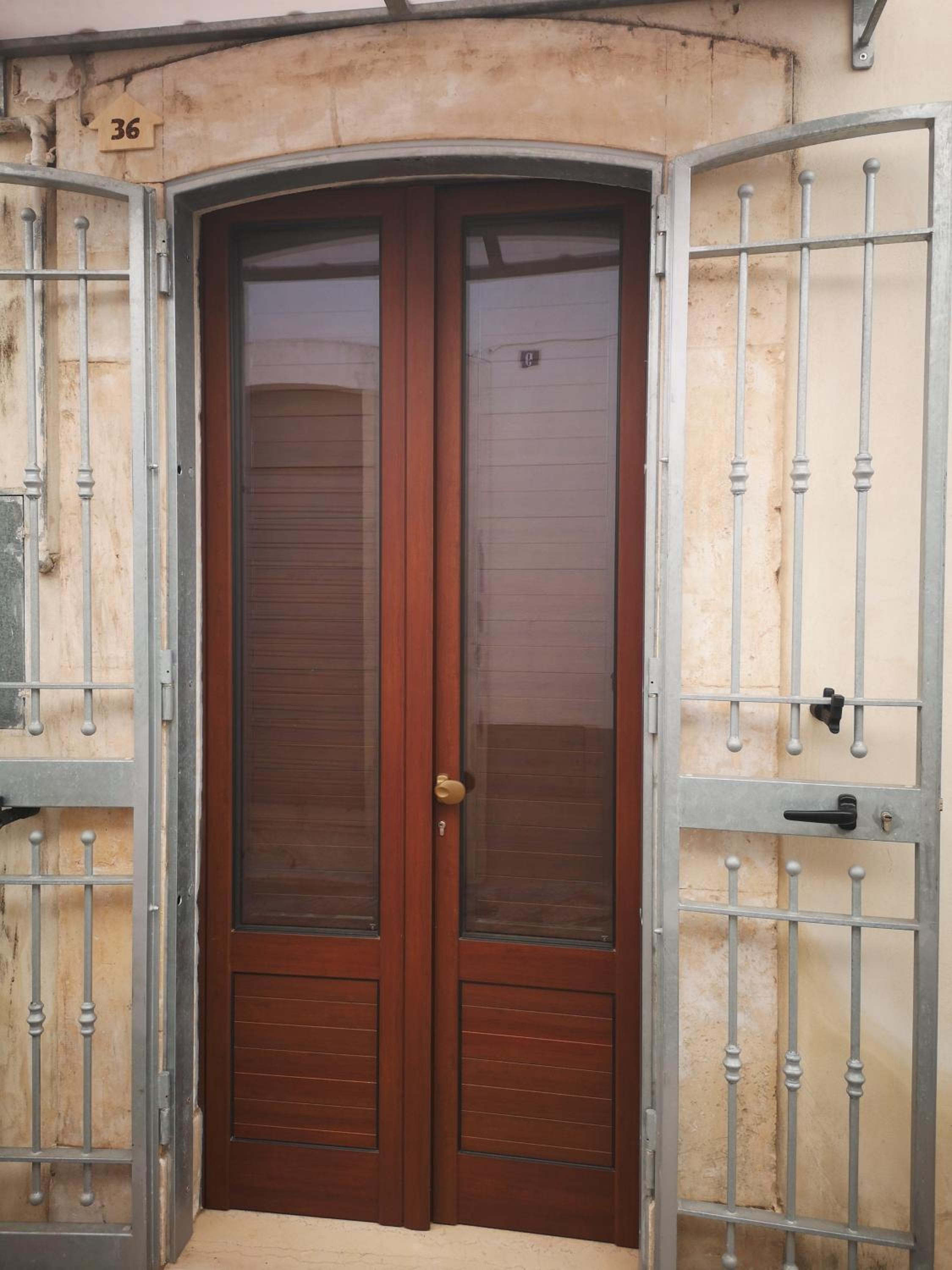 One-Bedroom House - Photo 12
