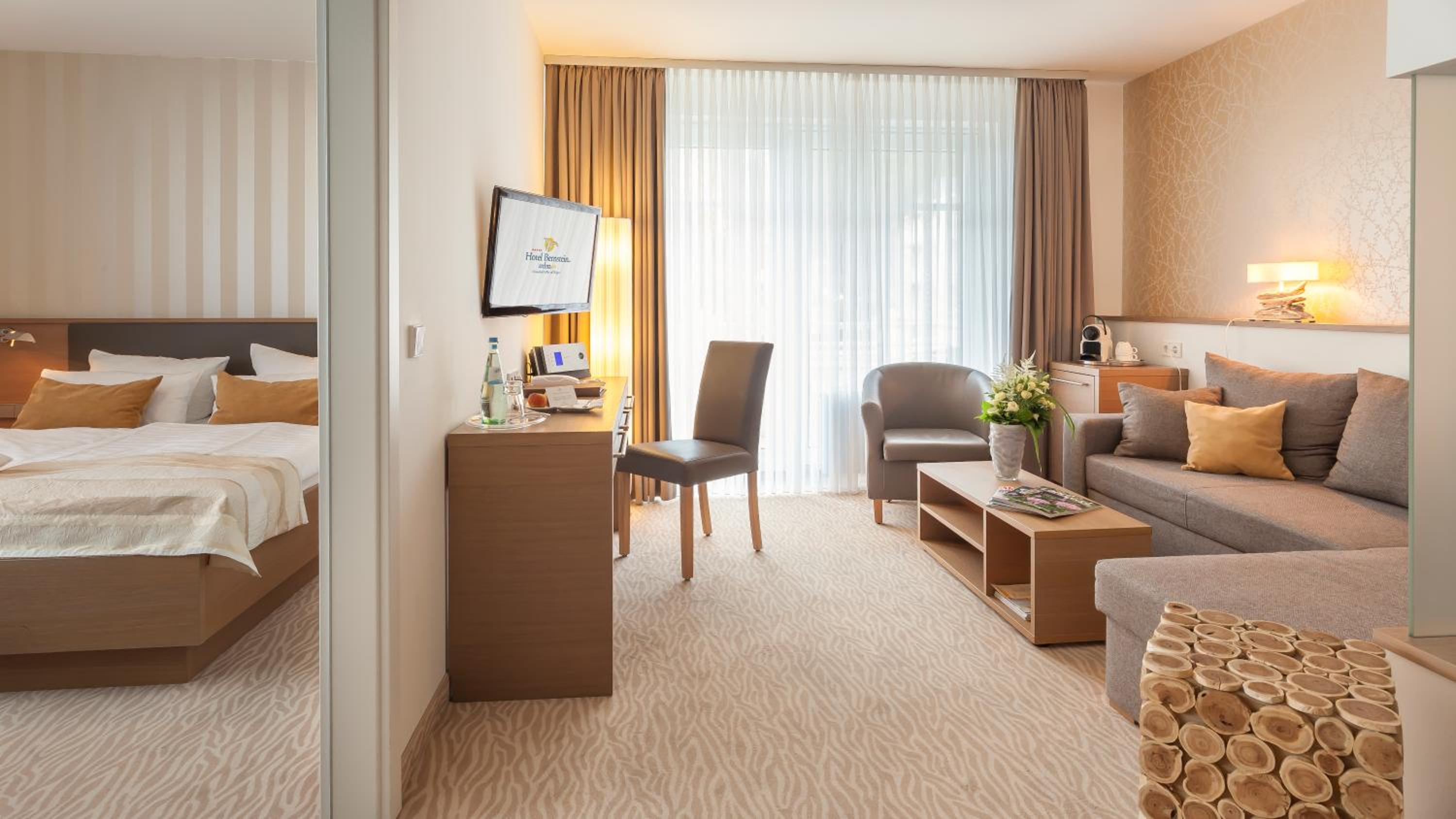 Suite with Balcony and Direct View of the Sea