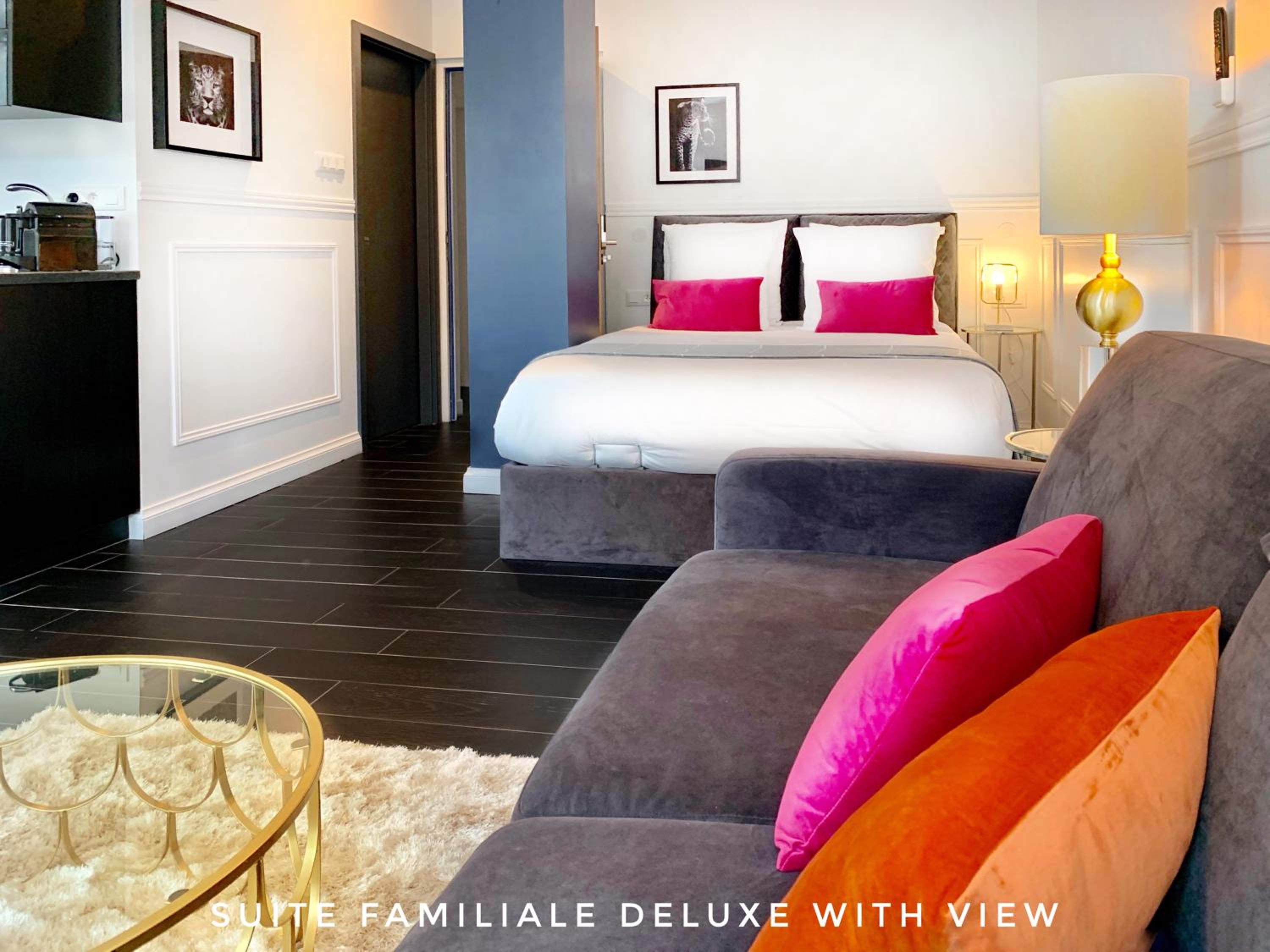 Deluxe Family Suite - Photo 1