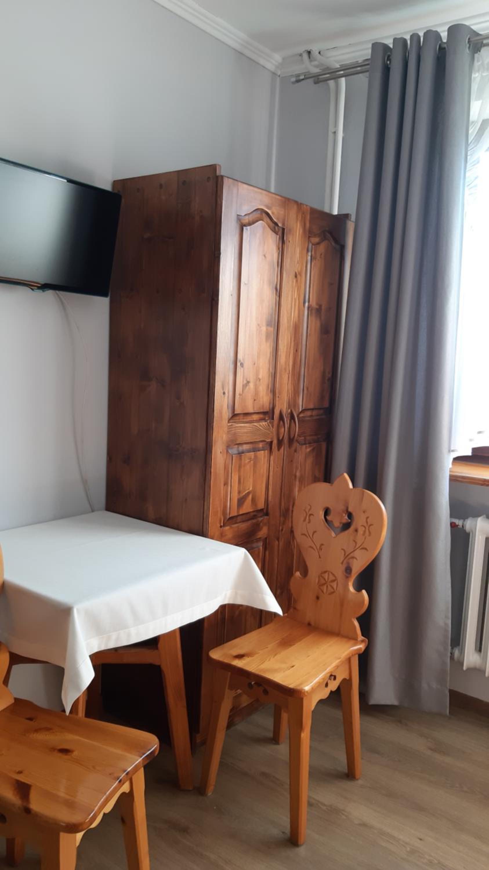Twin Room with Private Bathroom photo 2
