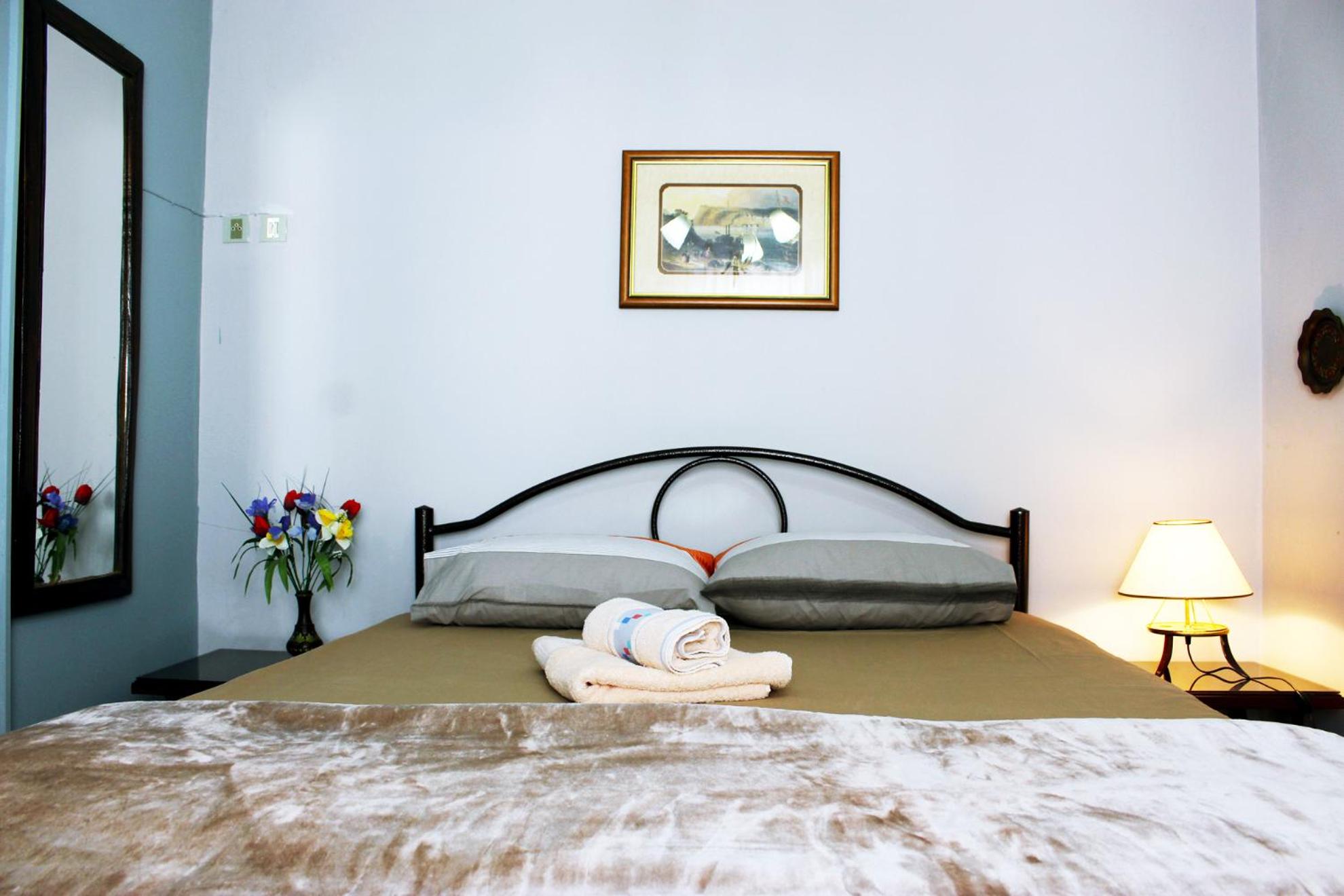 Three-Bedroom Apartment - Photo 4