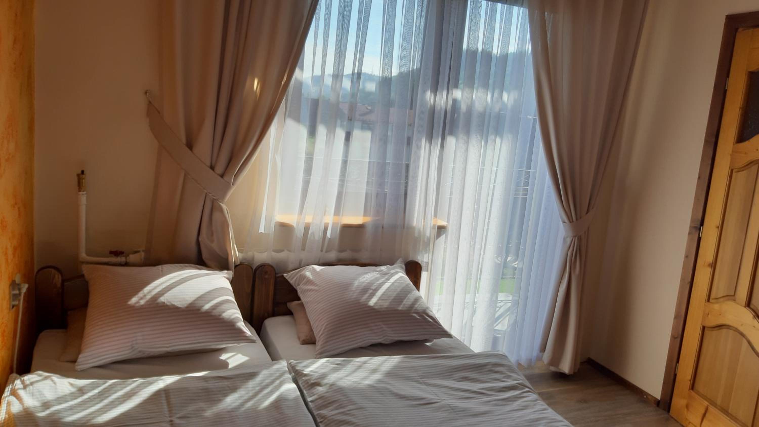 Triple Room with Private Bathroom - Photo 1