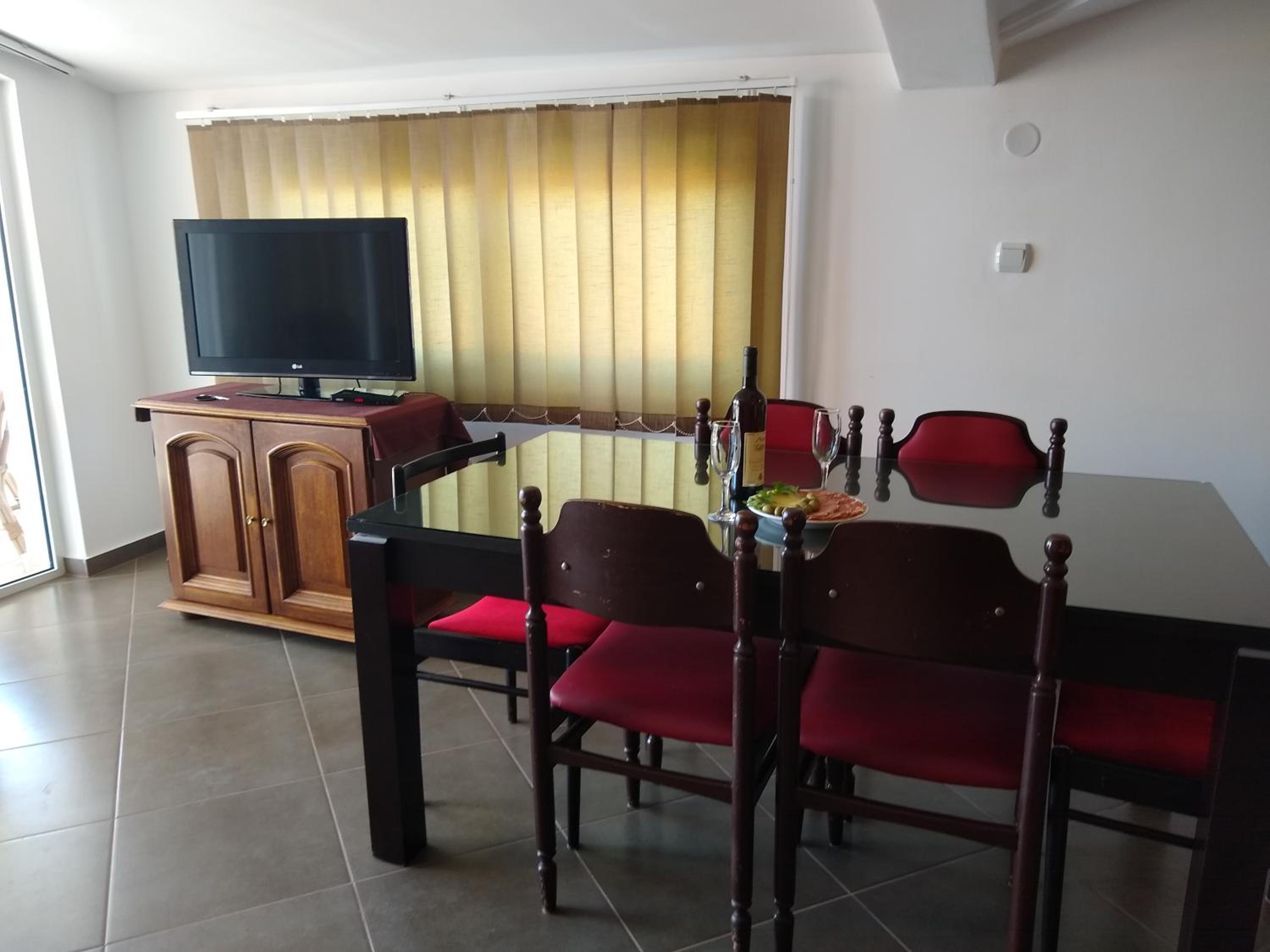 Studio with Balcony and Sea View (4 Adults) photo 2