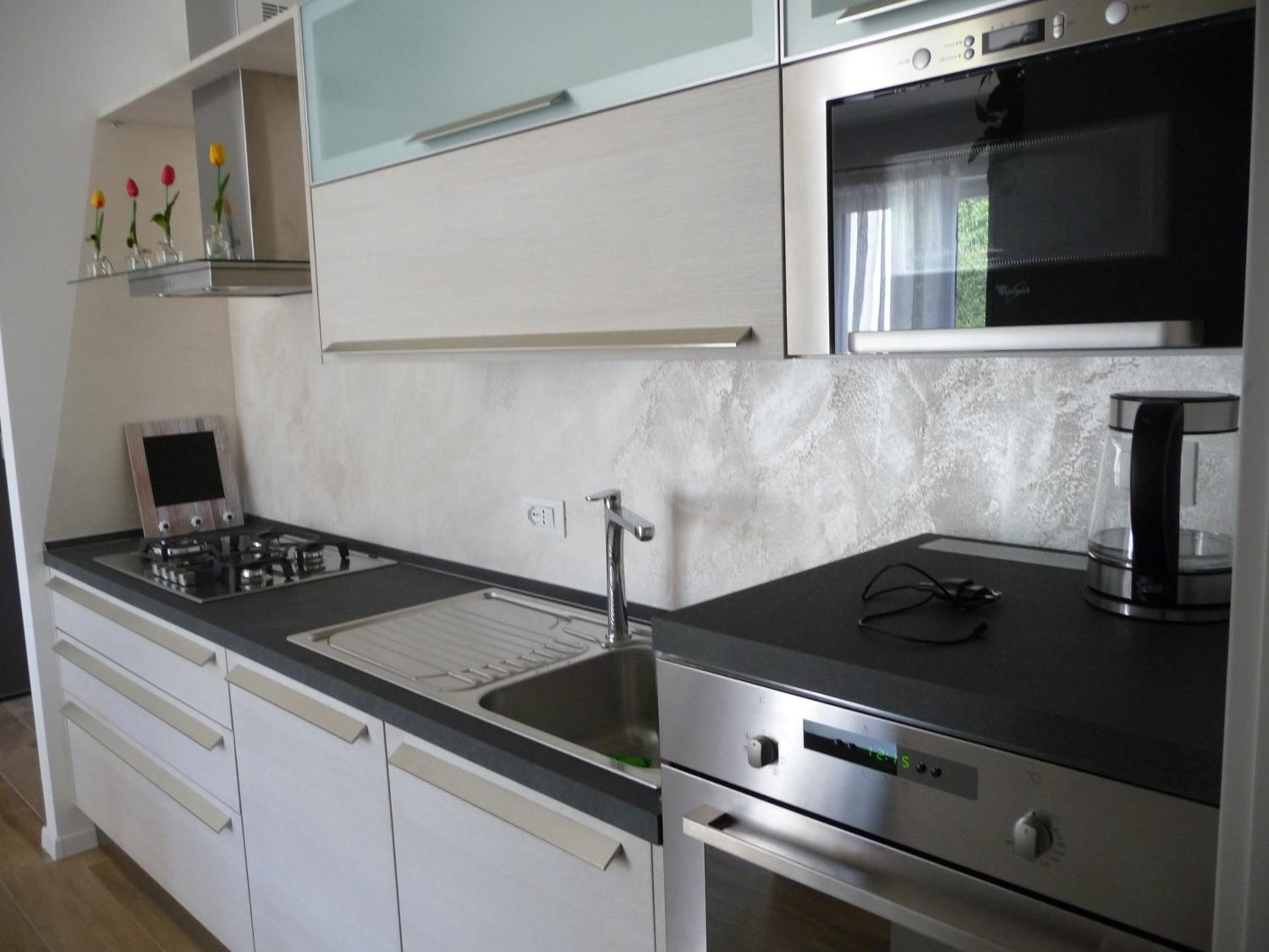 Two-Bedroom House - Photo 22