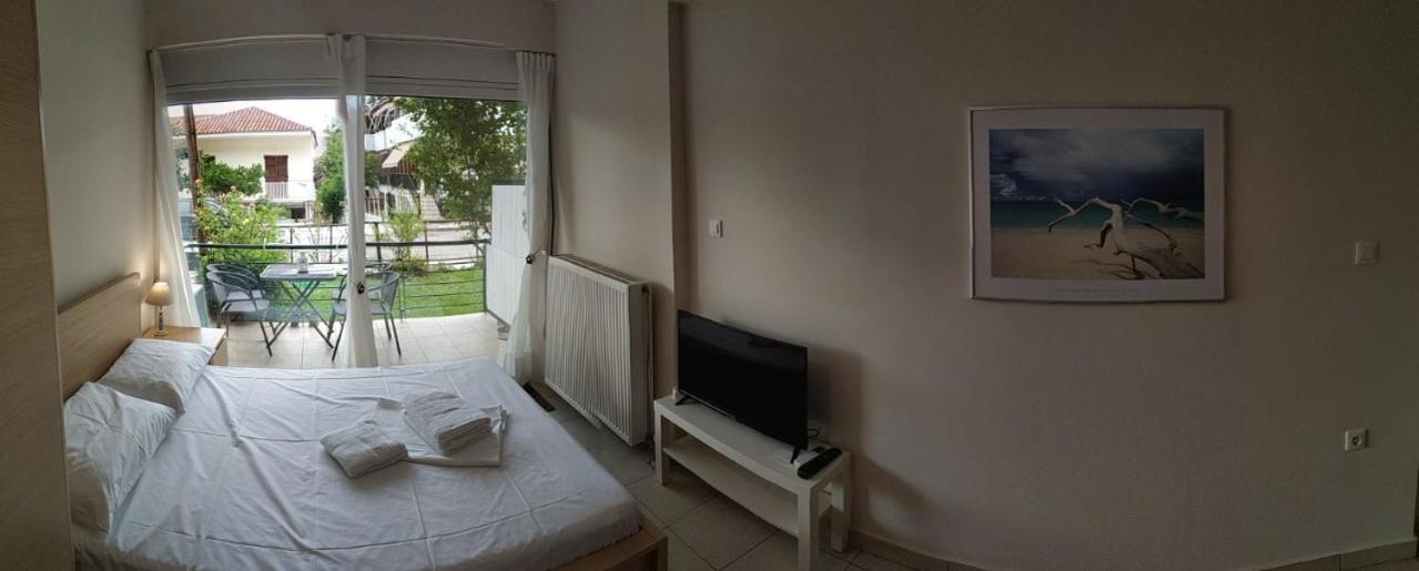 Studio Apartment photo 2