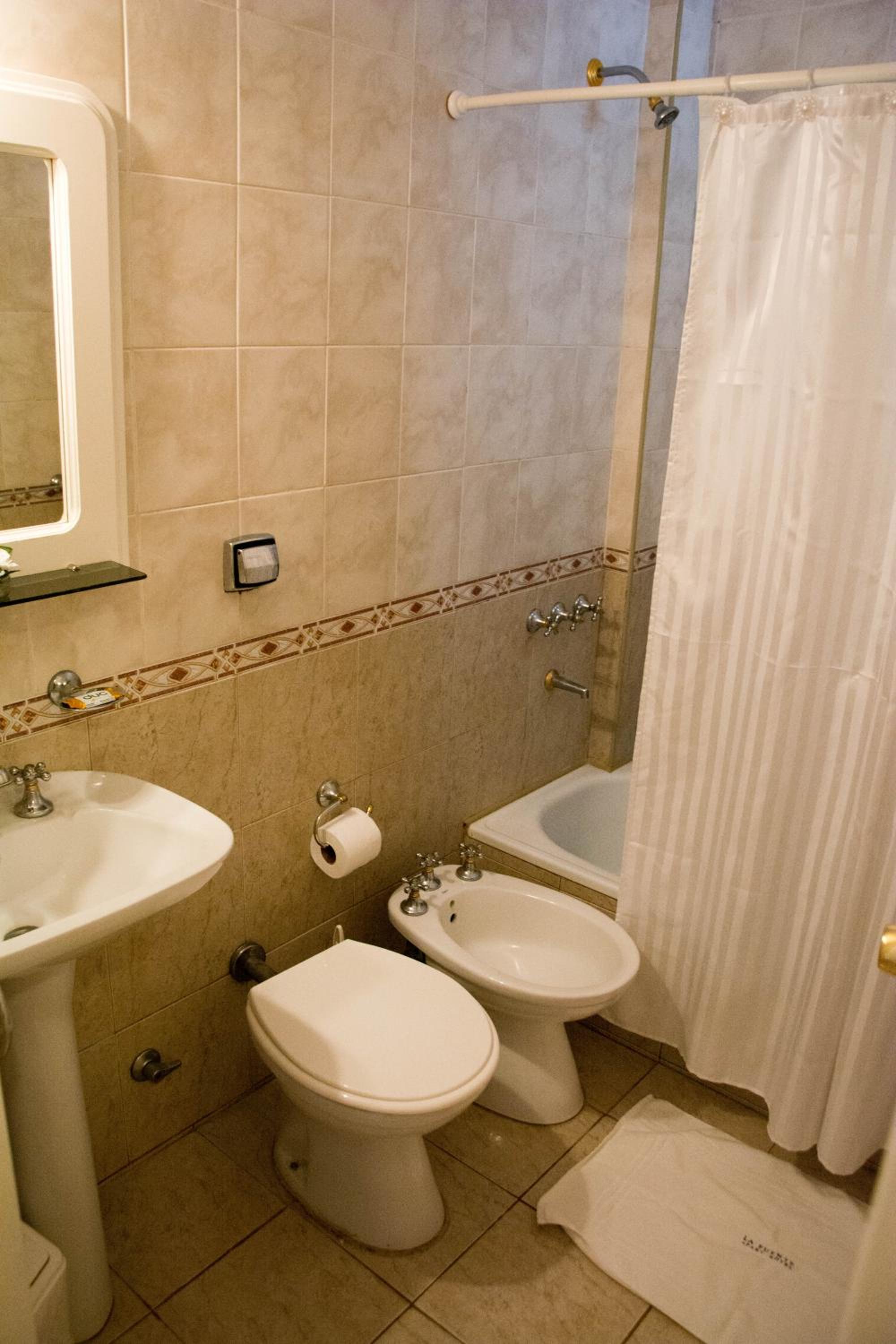 Standard Triple Room photo 3