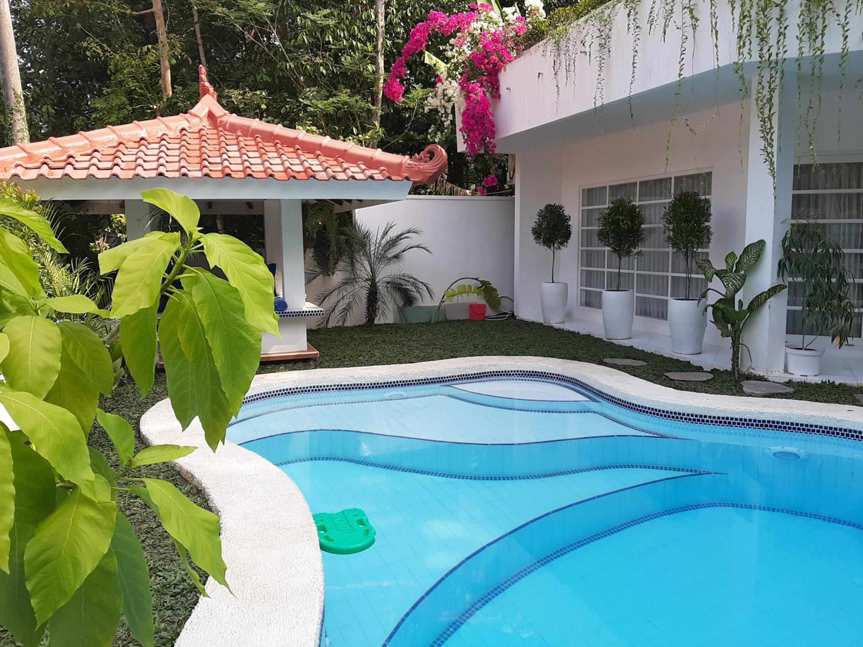 Villa with Private Pool - Photo 3