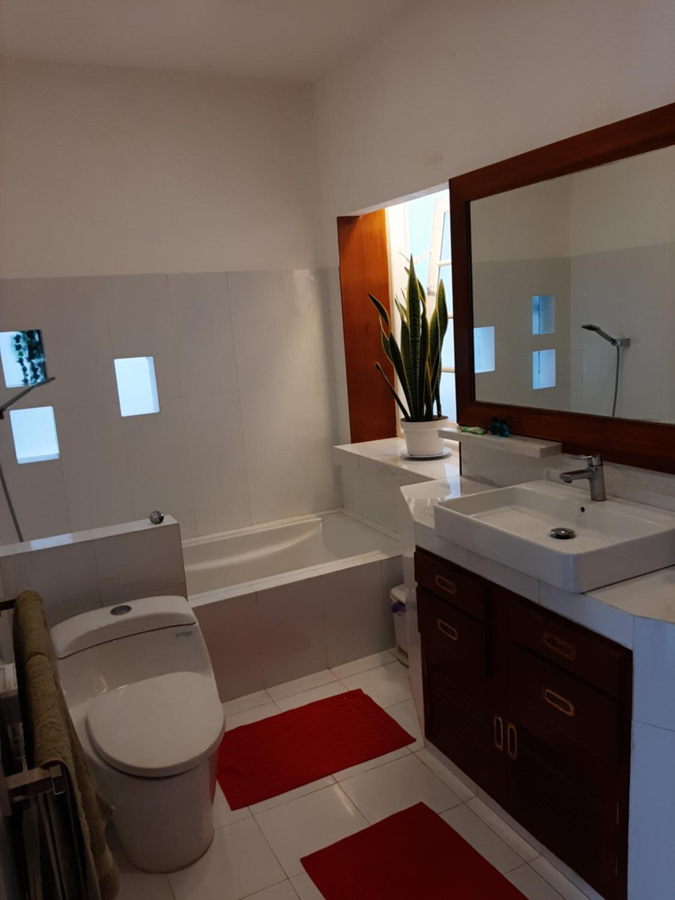 Villa with Private Pool - Photo 4