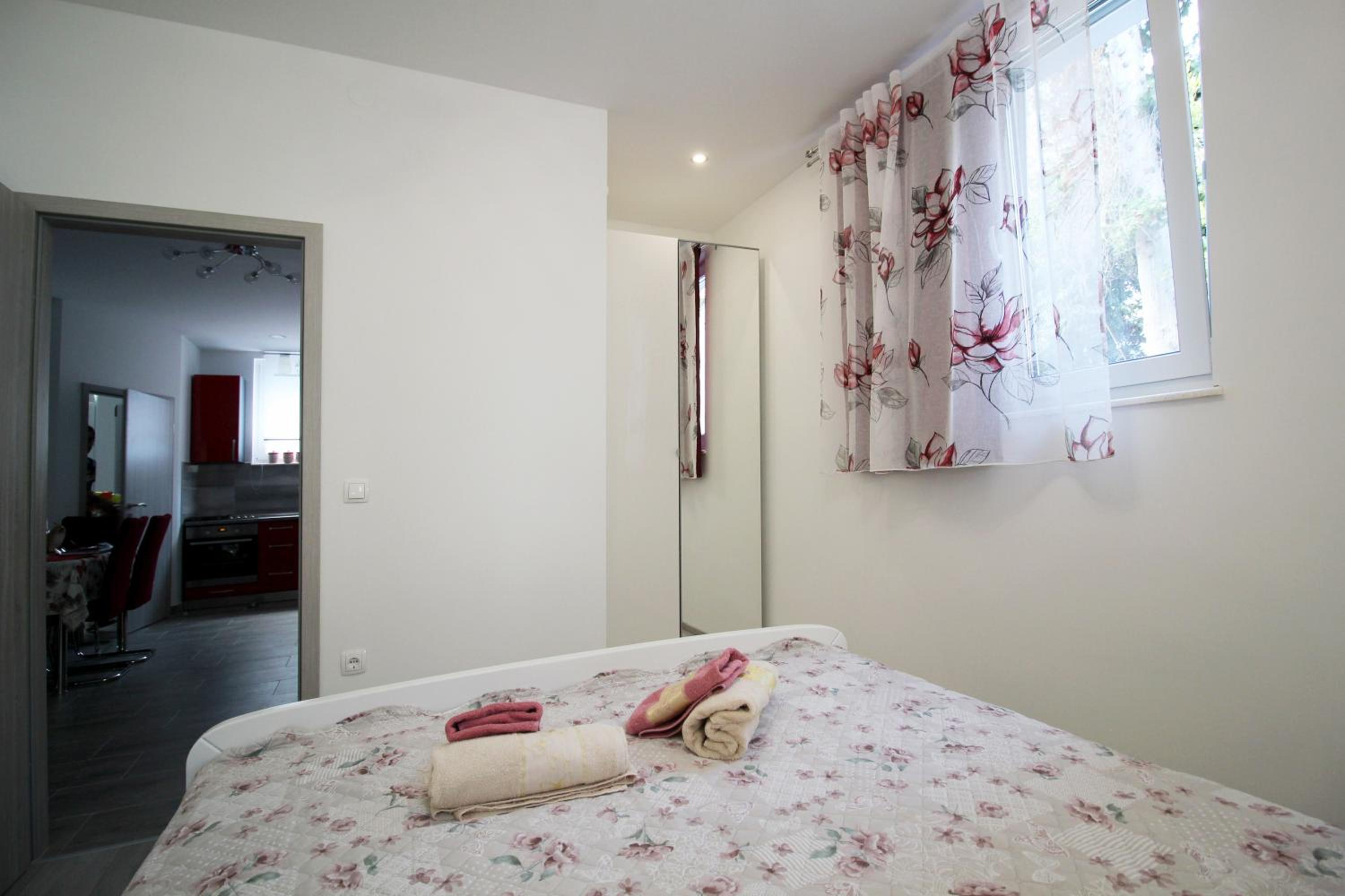 Apartment - Photo 33