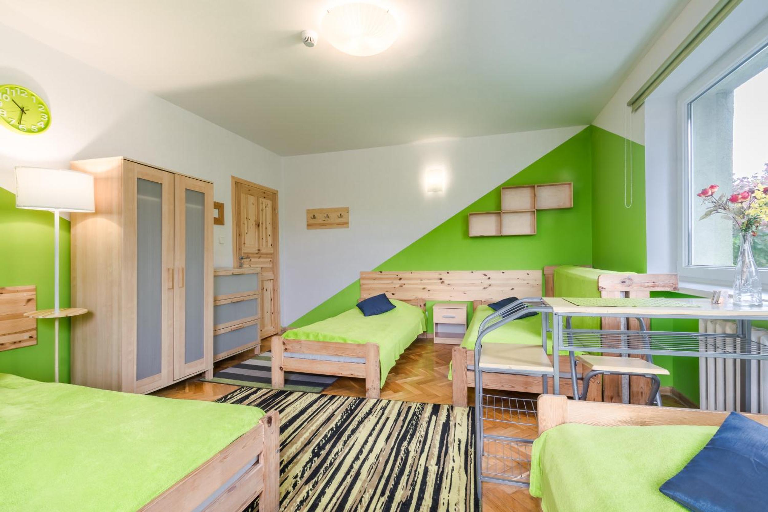 Standard Family Room - Photo 3