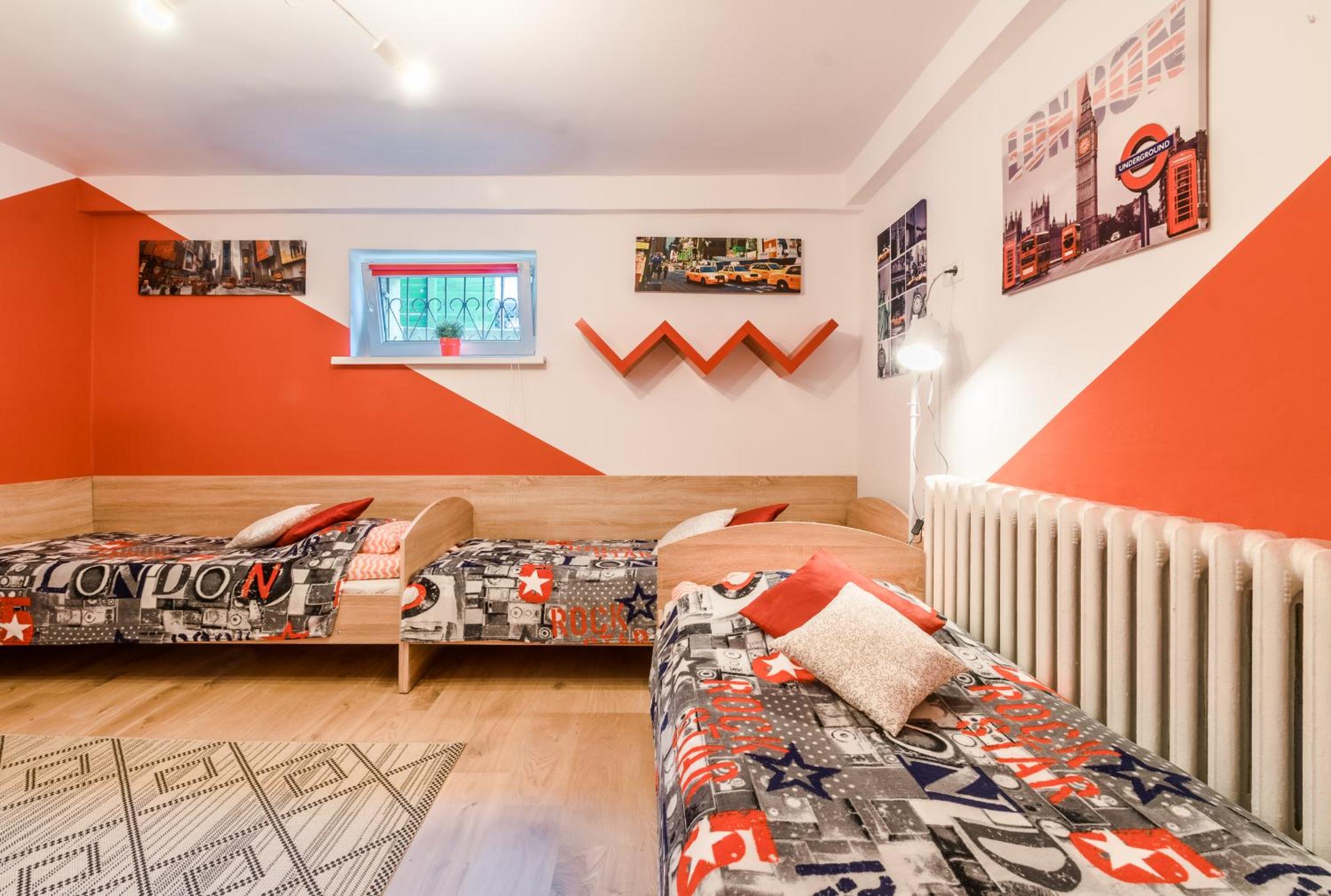 Economy Triple Room - Photo 1