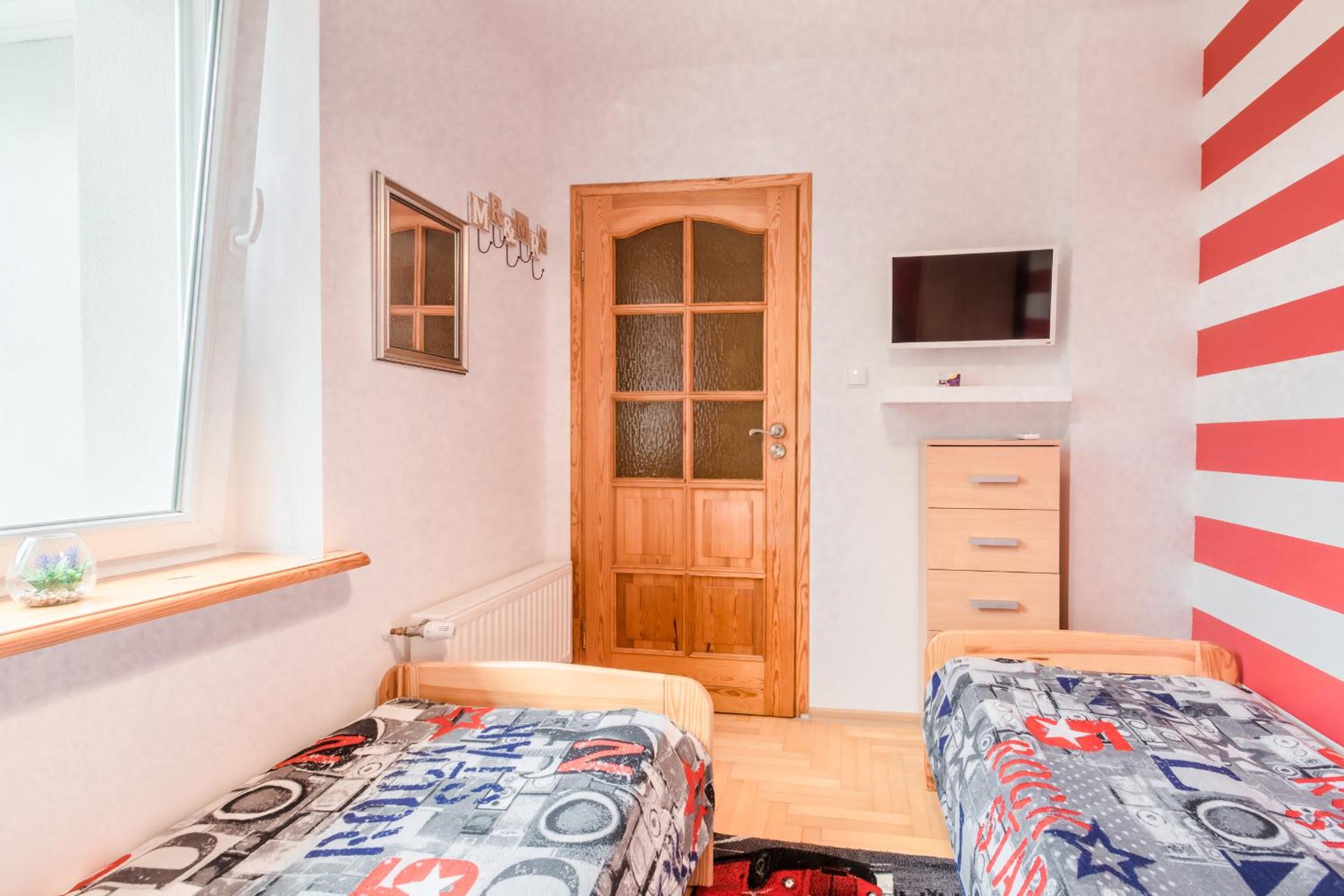 Small Double Room - Photo 4