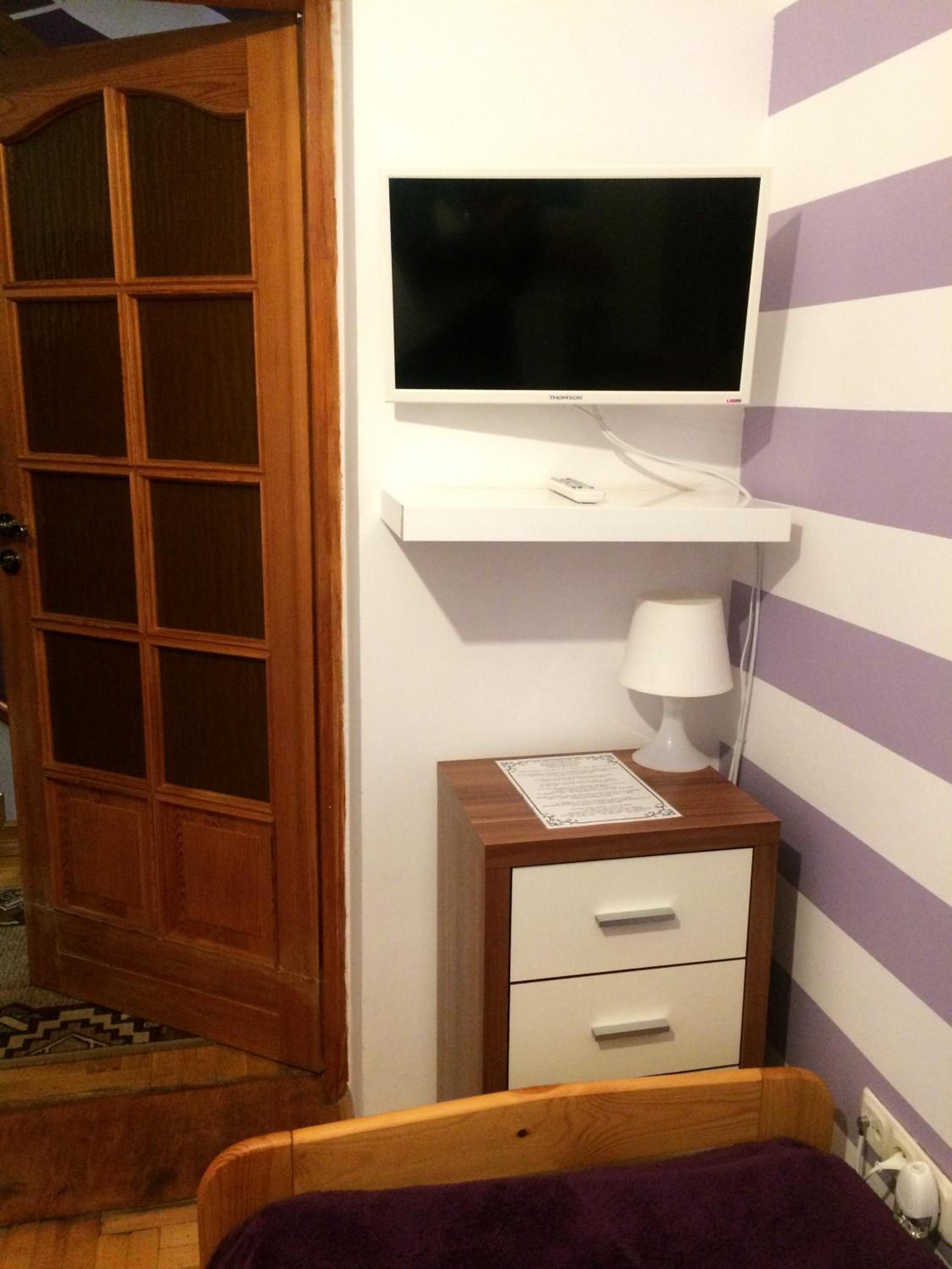 Budget Double Room - Photo 4