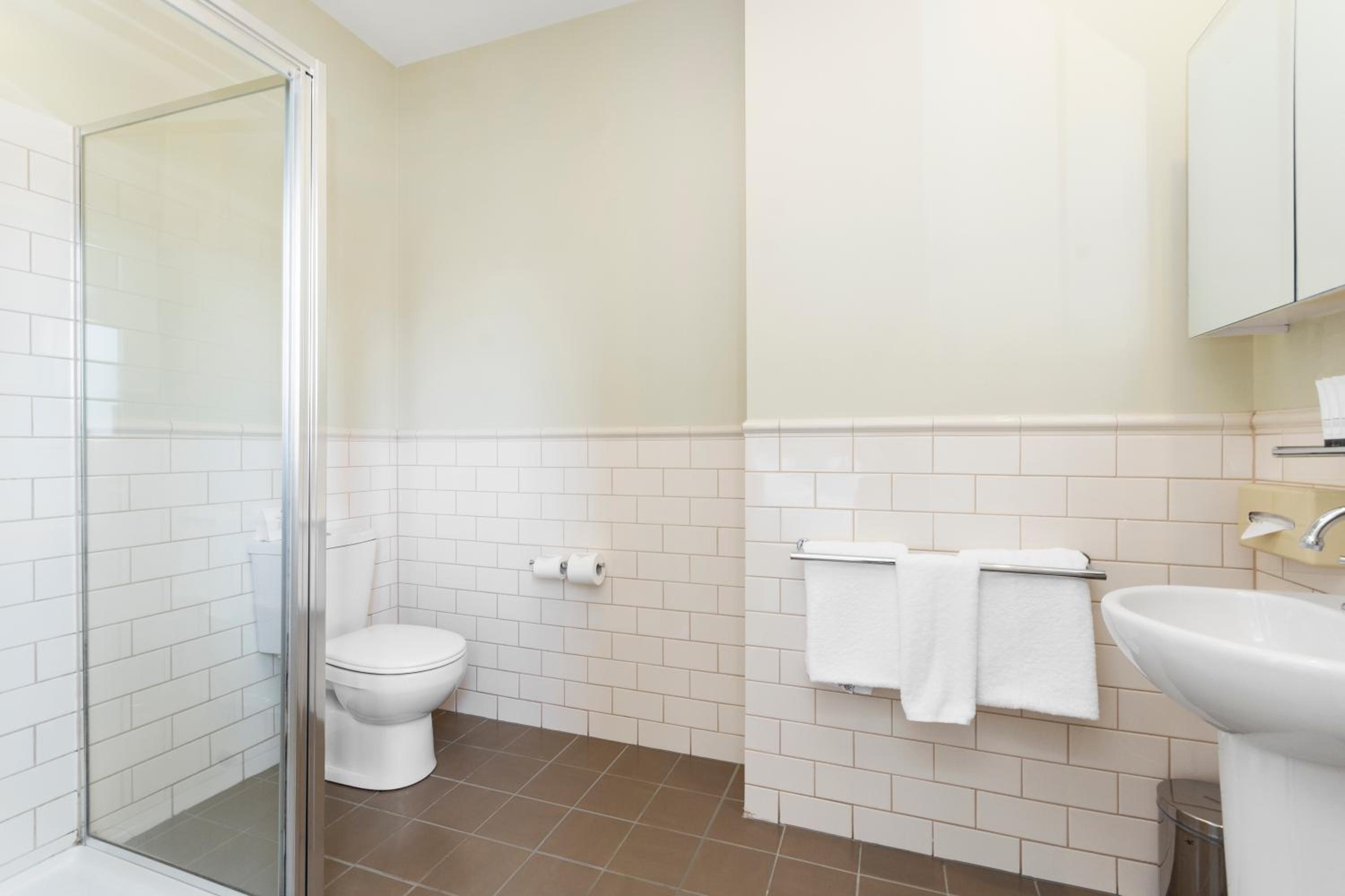 Studio Apartment - Photo 3