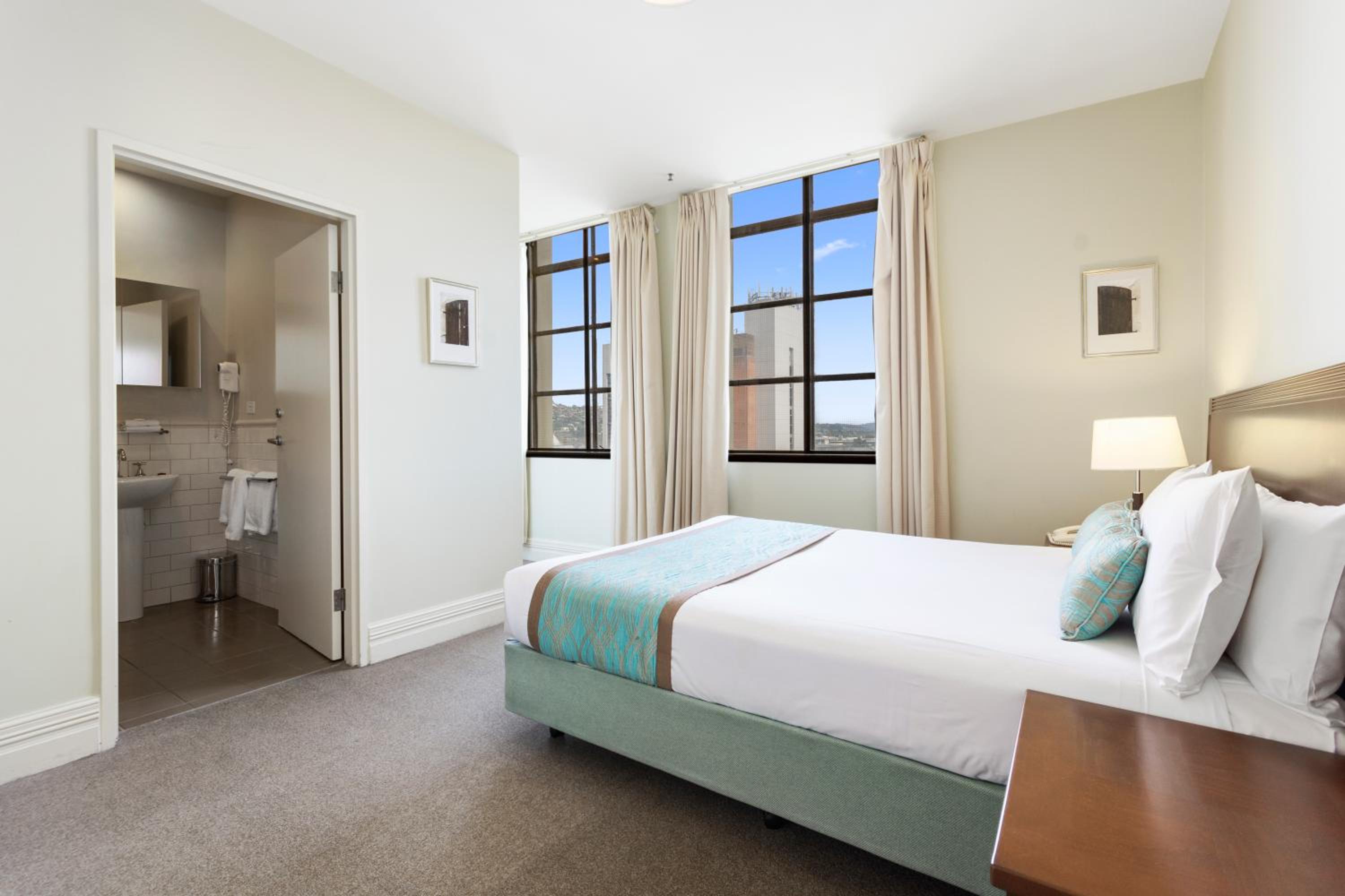 Executive Two-Bedroom Apartment - Photo 5