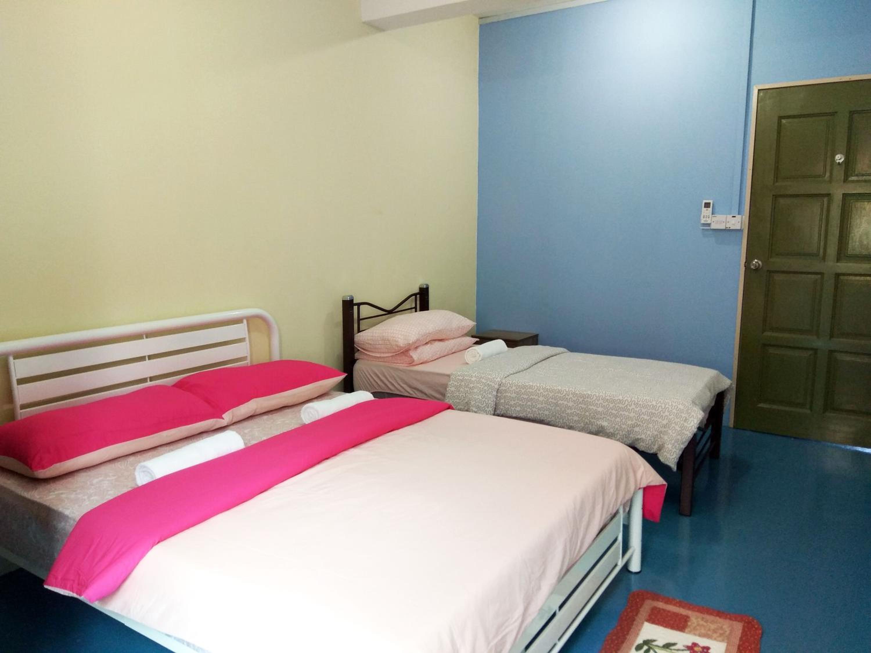 Standard Triple Room - Photo 3