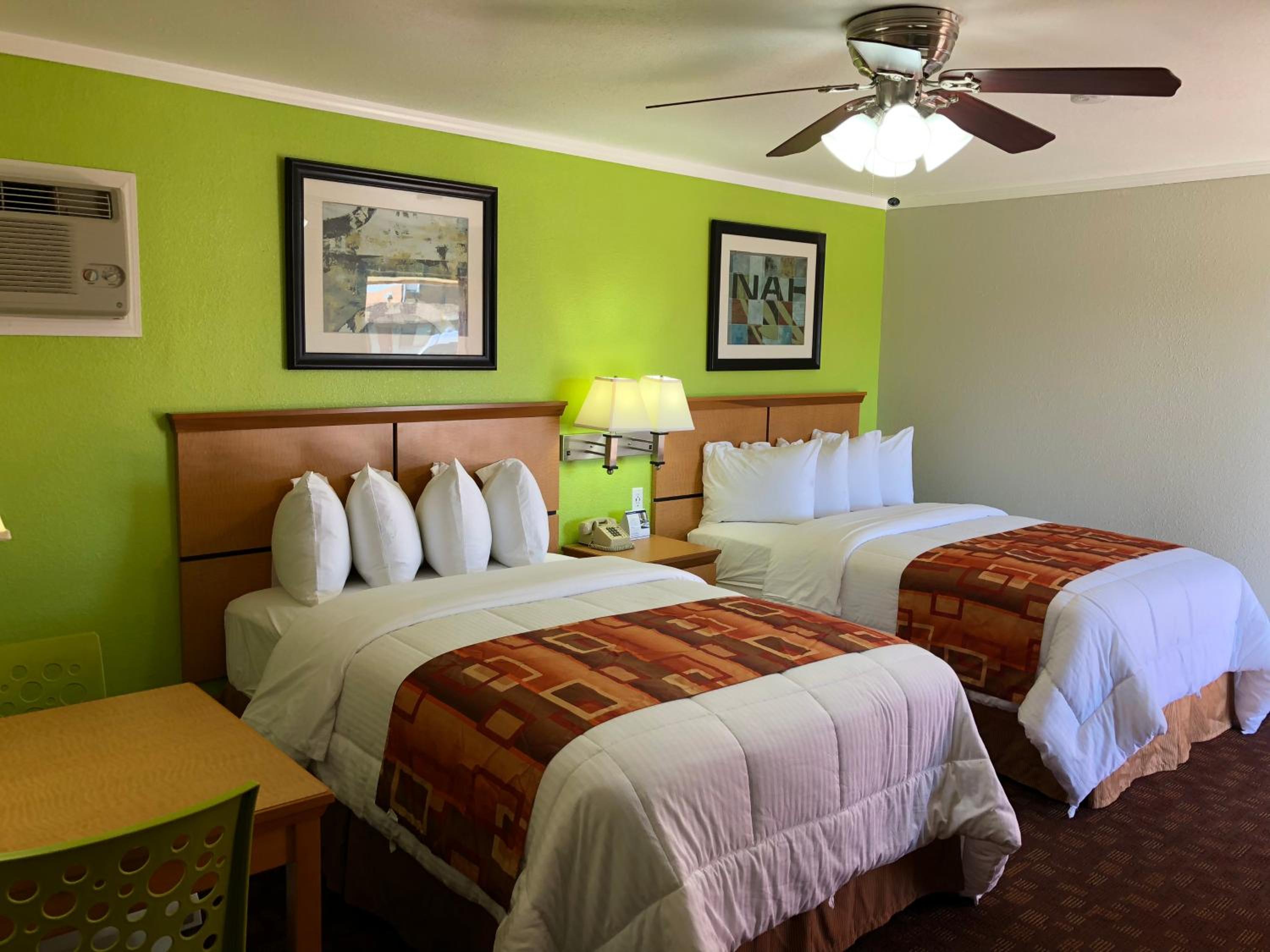 Double Room with Two Double Beds - Non-Smoking - Photo 26