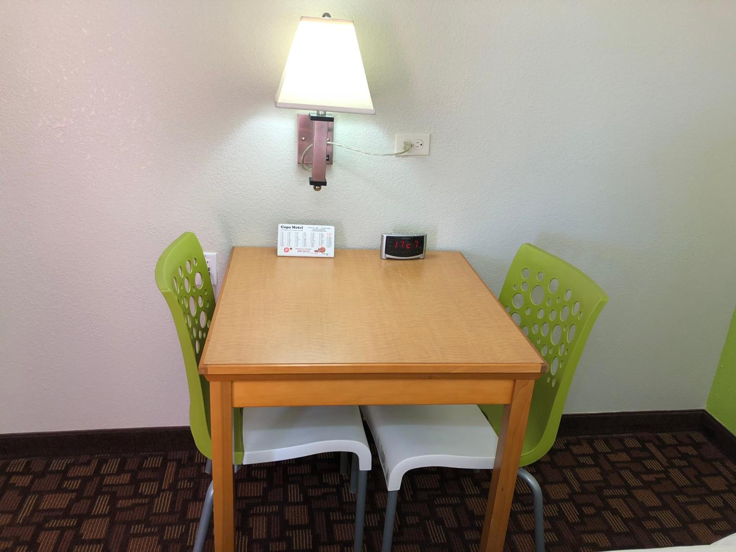 Double Room with Two Double Beds - Non-Smoking - Photo 22