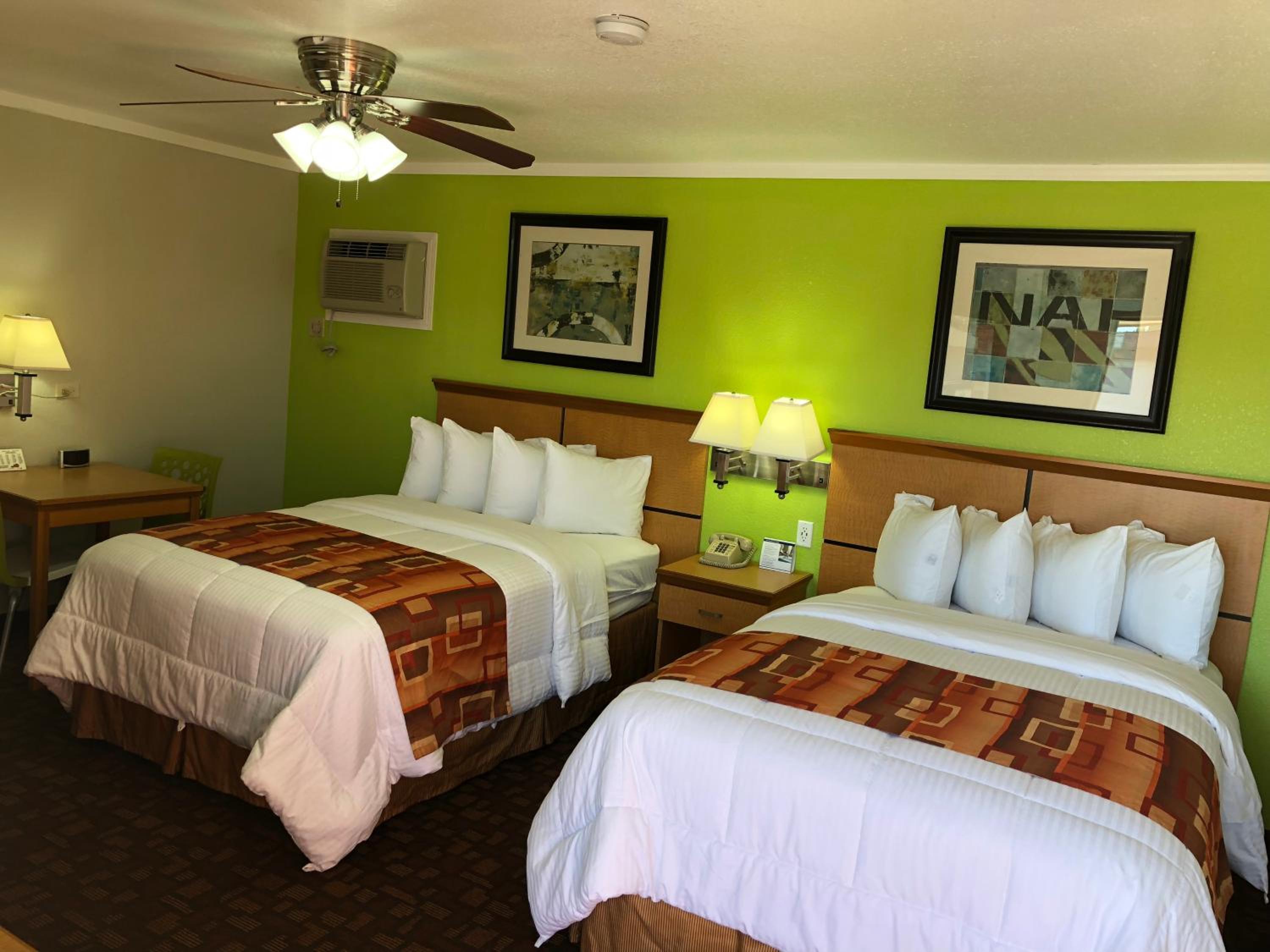 Double Room with Two Double Beds - Non-Smoking - Photo 33