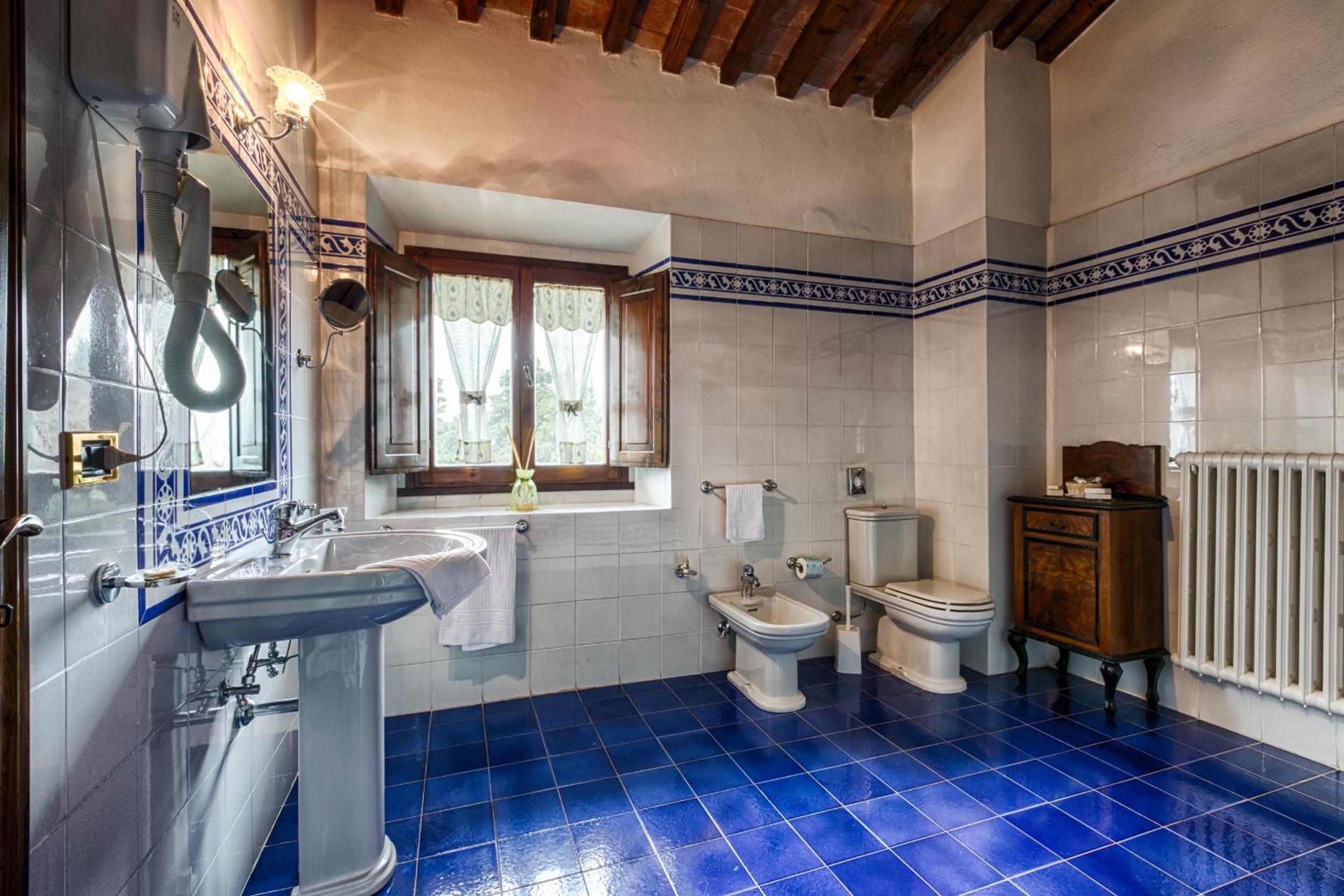 Junior Suite (3 Adults) photo 2