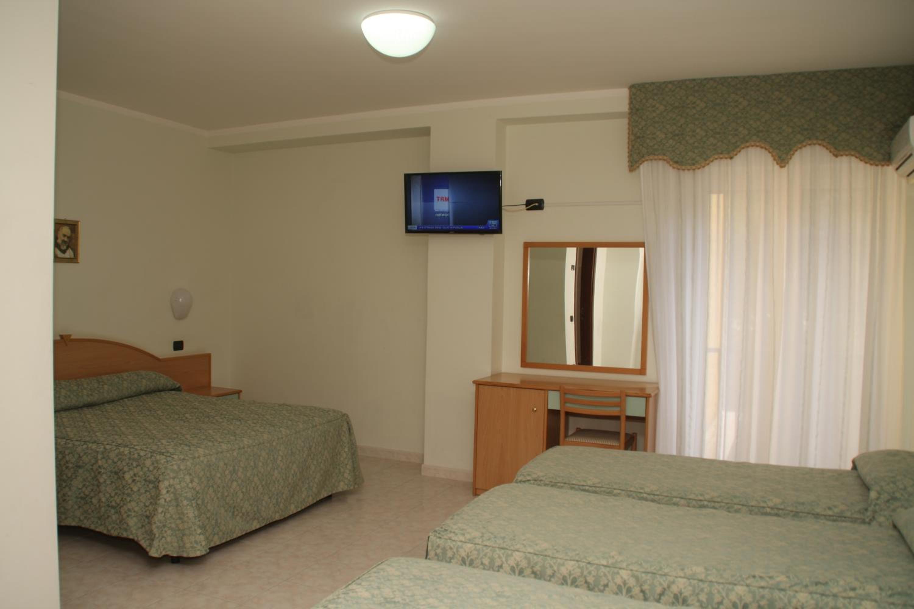 Quadruple Room photo 3