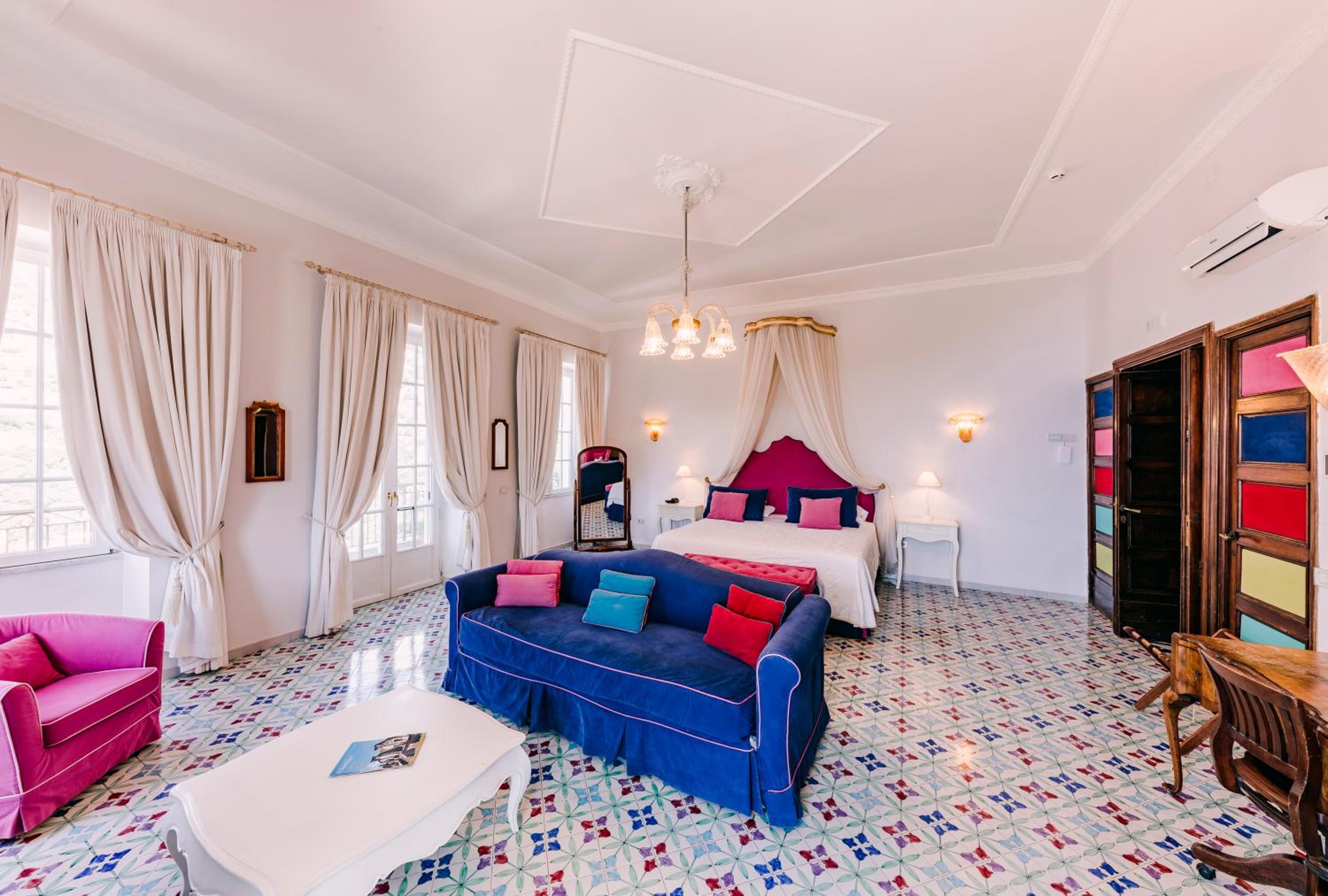 Suite with Sea View - Photo 7