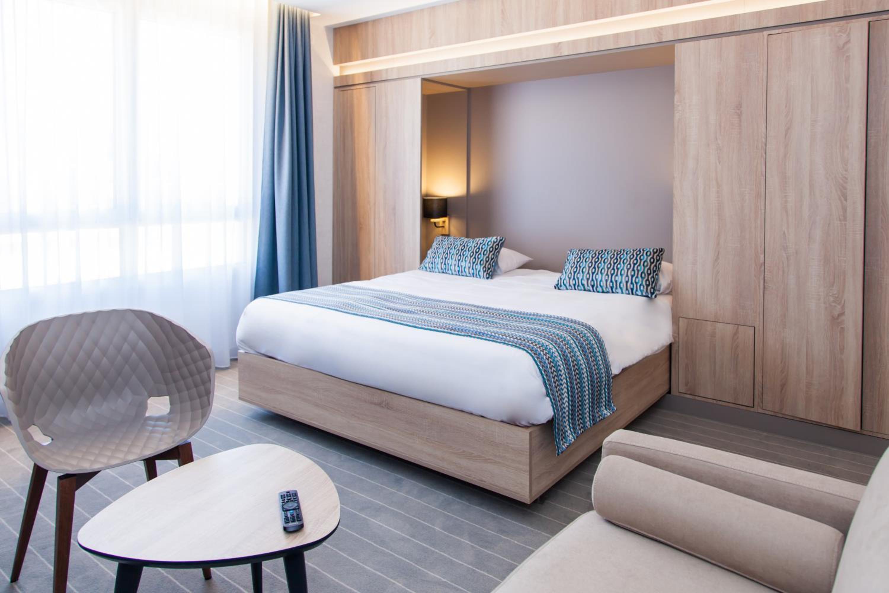 Superior King Room - Photo 5