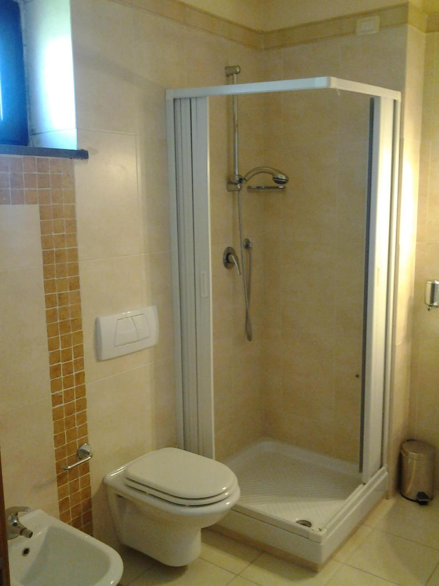 Standard Double or Twin Room with Balcony - Photo 2