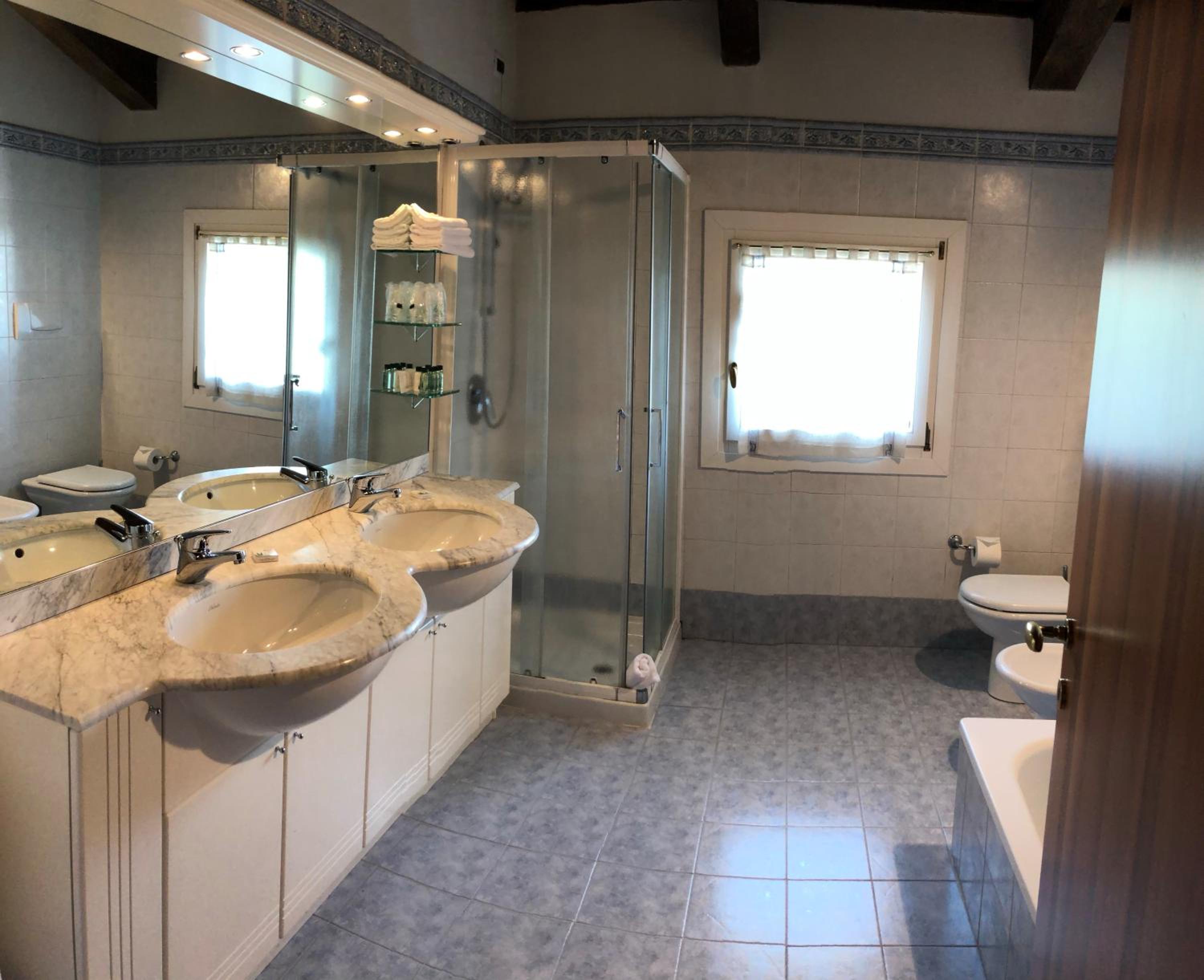 Three-Bedroom Apartment - Photo 3