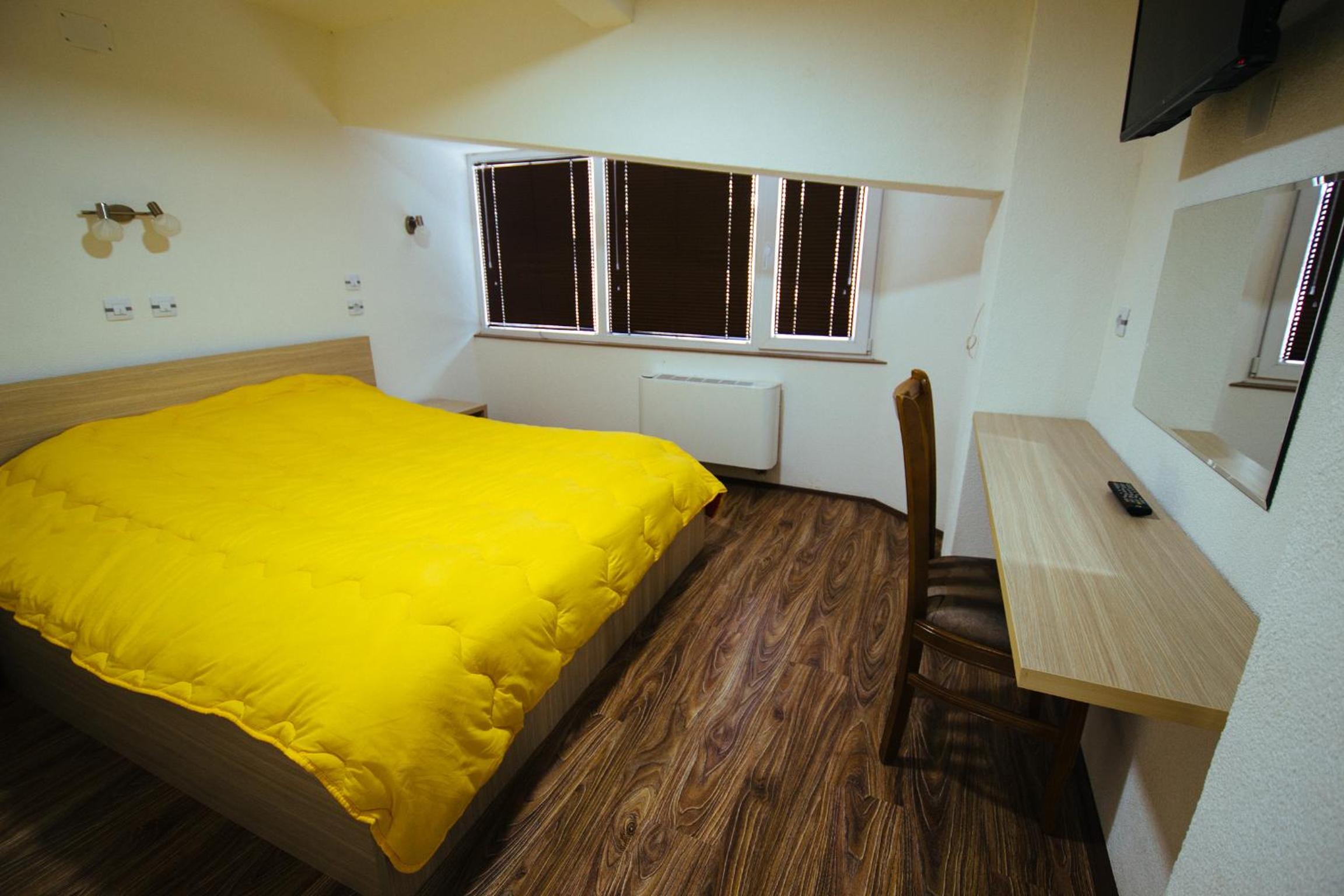  Standard Quadruple Room with Balcony  - Photo 3
