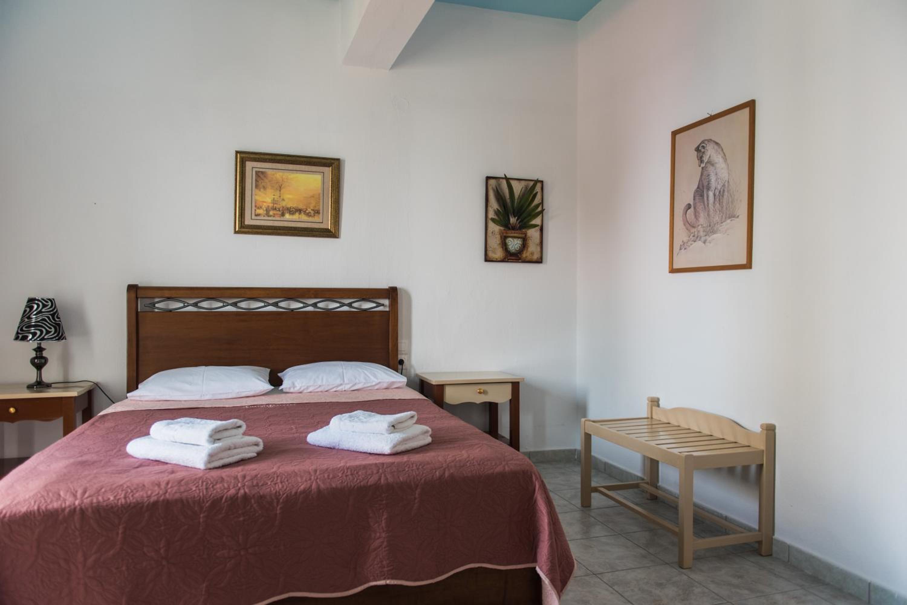 Double Room with Balcony and Sea View - Photo 19