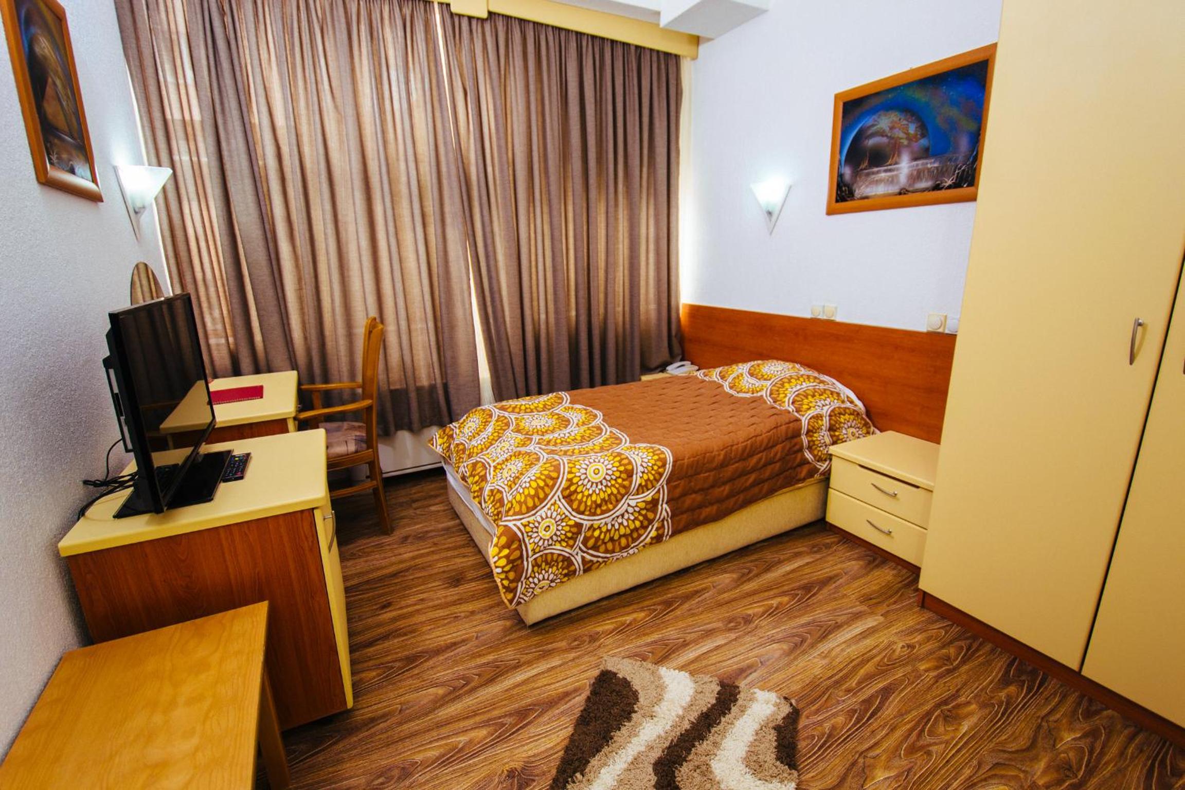 Budget Single Room photo 2