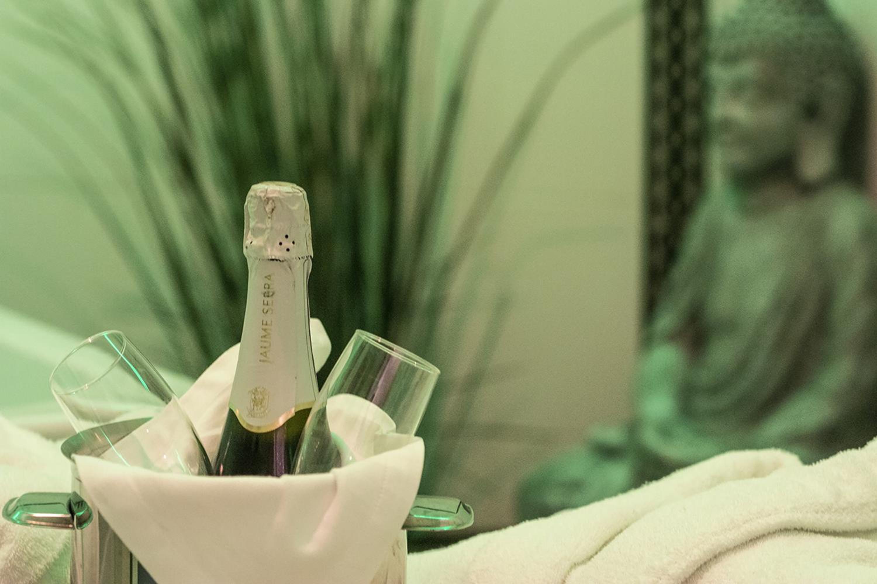Studio with Hydromassage bathtub photo 3