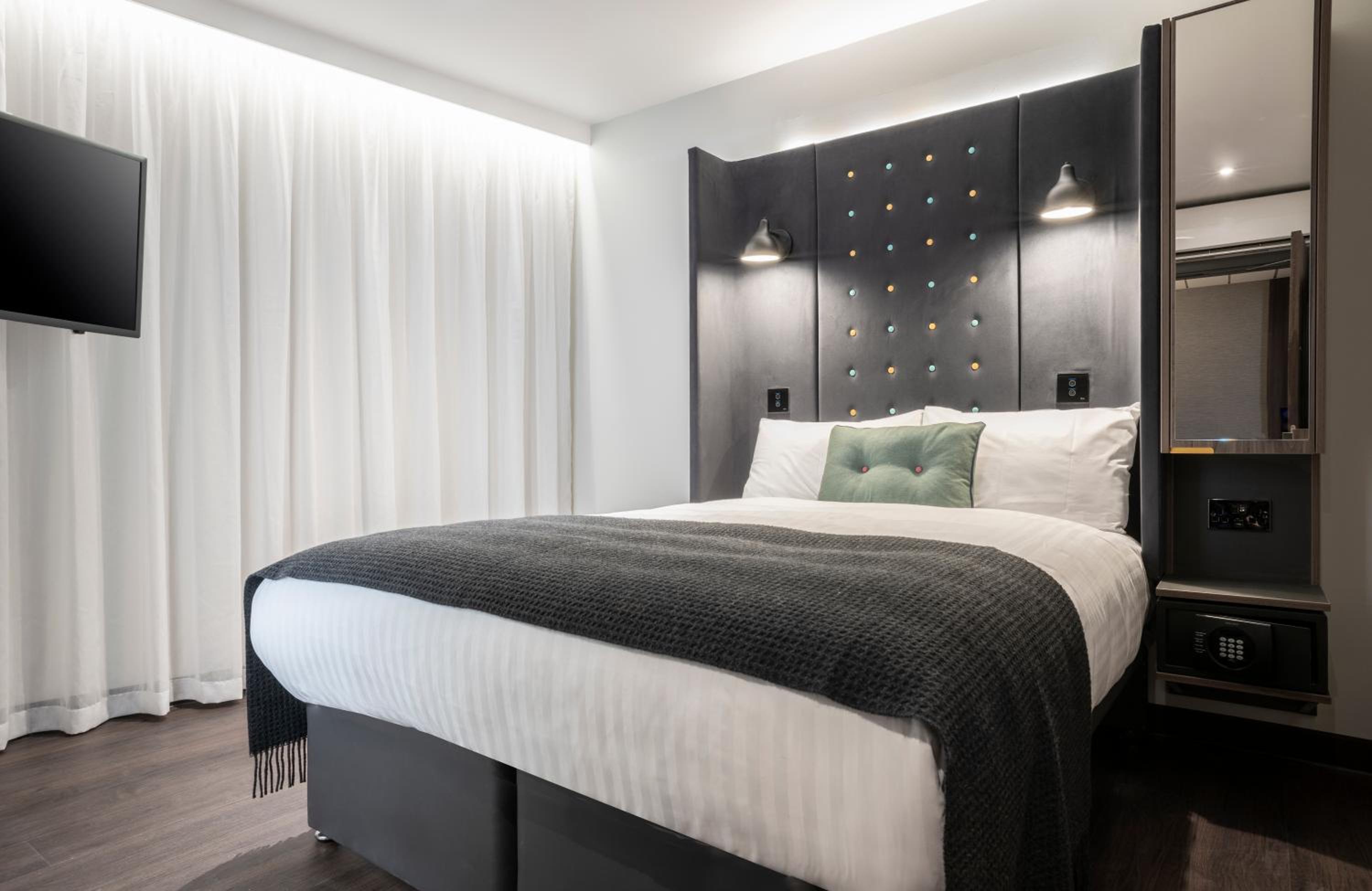 Cozy Double Without Window