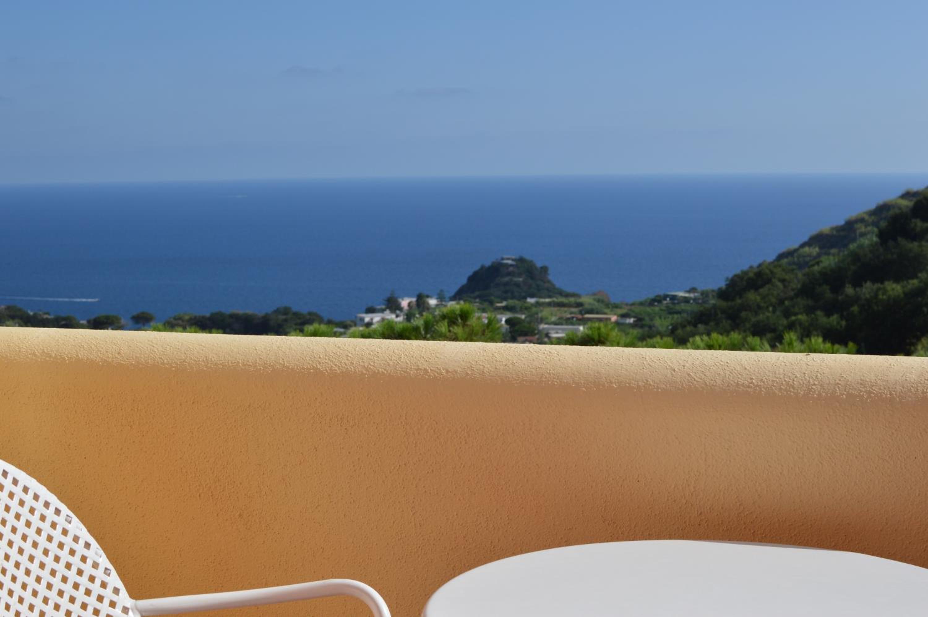 Superior Double or Twin Room with Sea View - Photo 5