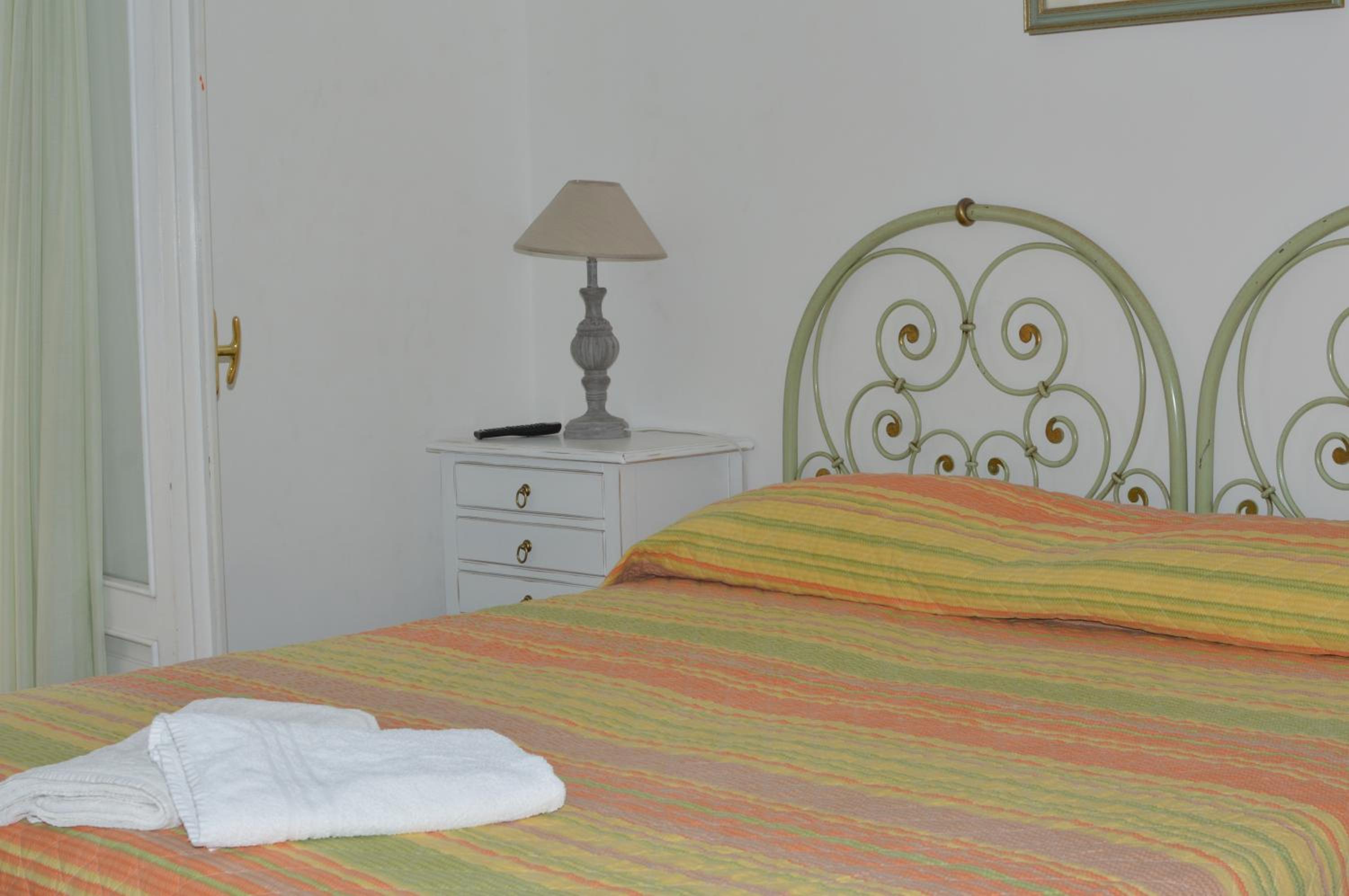 Superior Double or Twin Room with Sea View - Photo 11