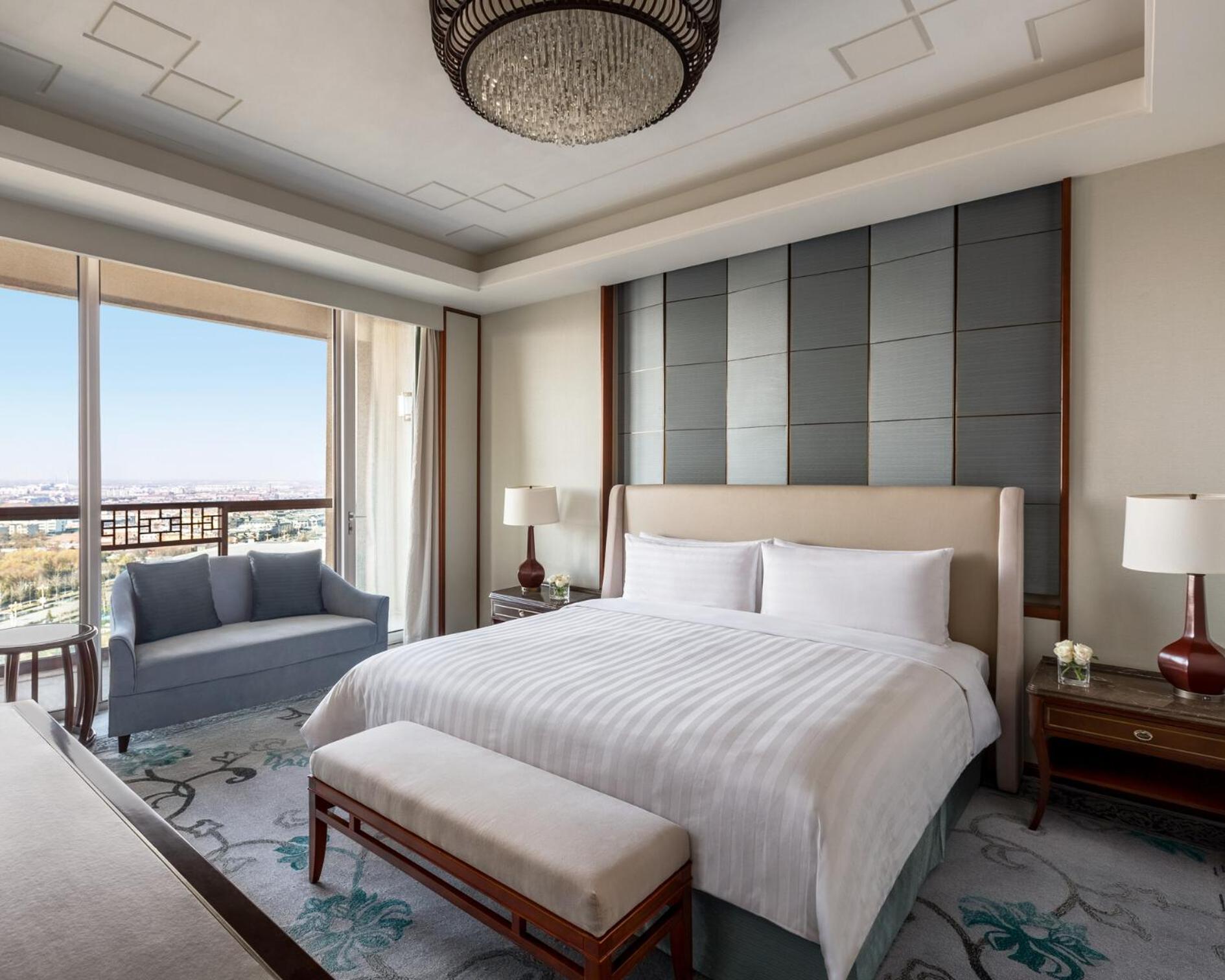 Horizon Club River View King Room