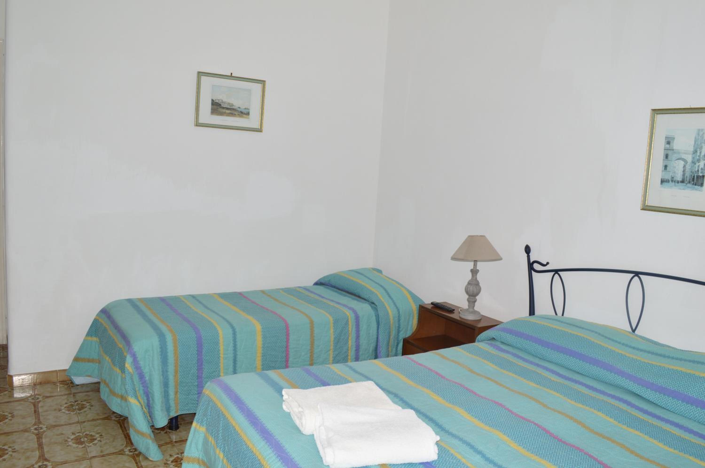 Quadruple Room with Sea View - Photo 1