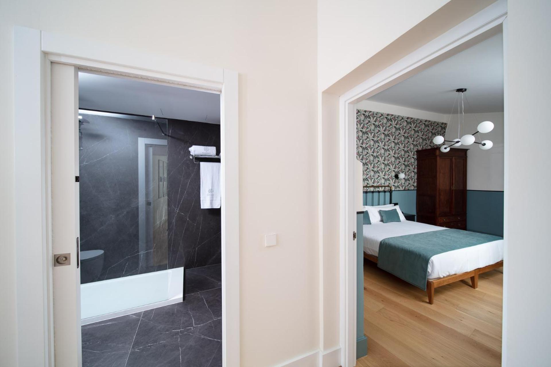 Two-Bedroom Apartment - Photo 4