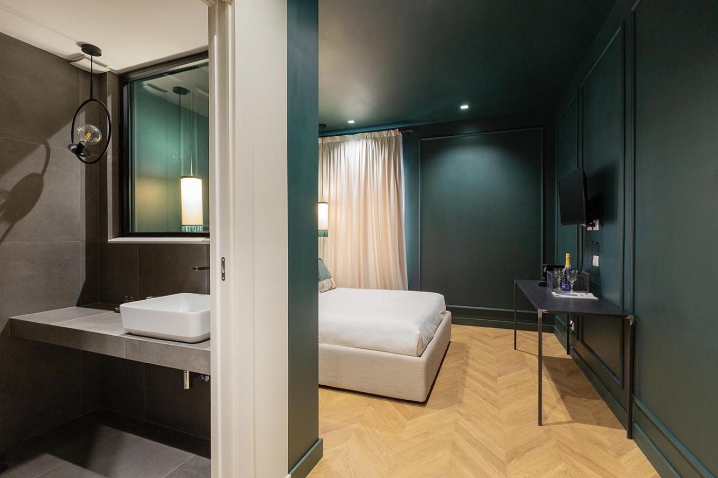 Deluxe Double Room photo 2