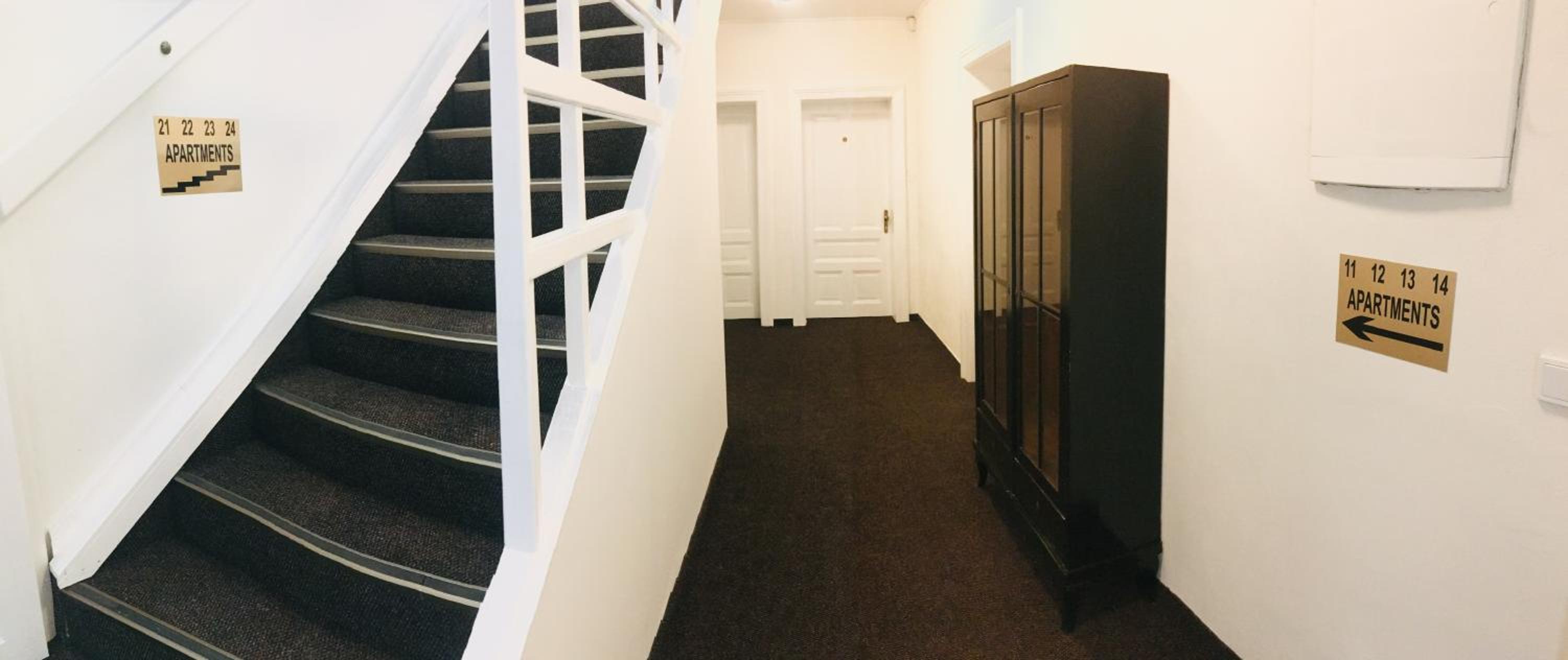 Apartment with Shower