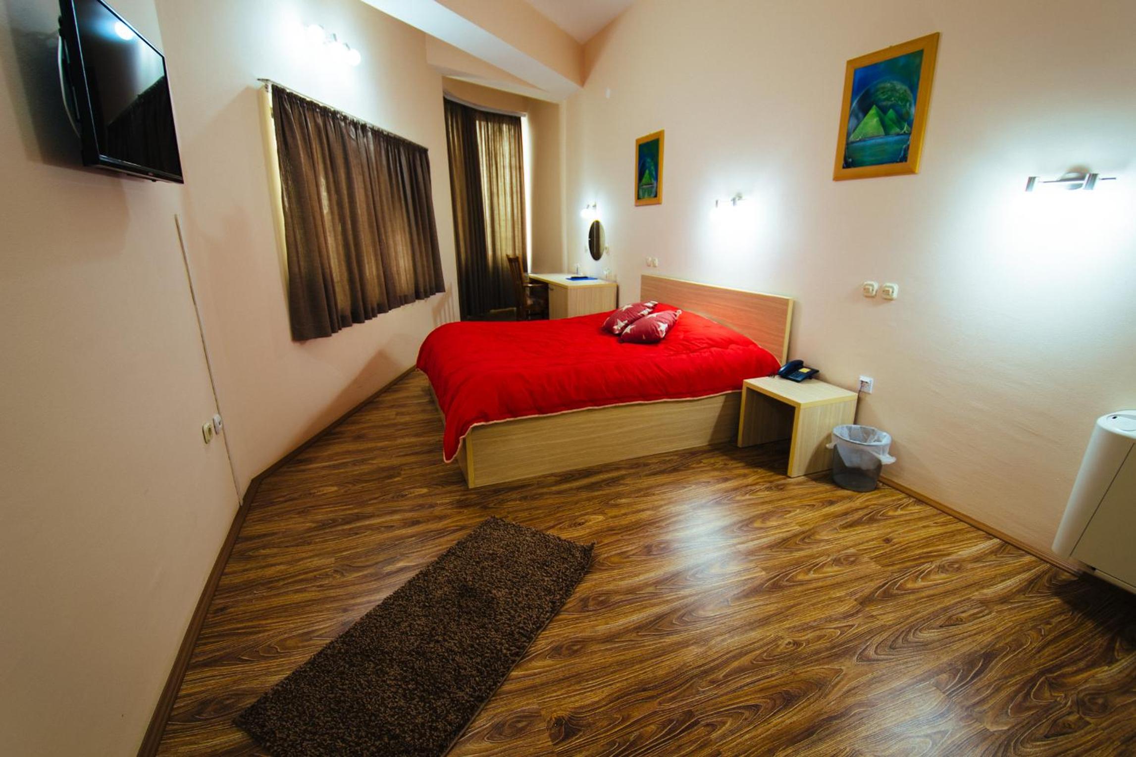Deluxe Double Room - Photo 4